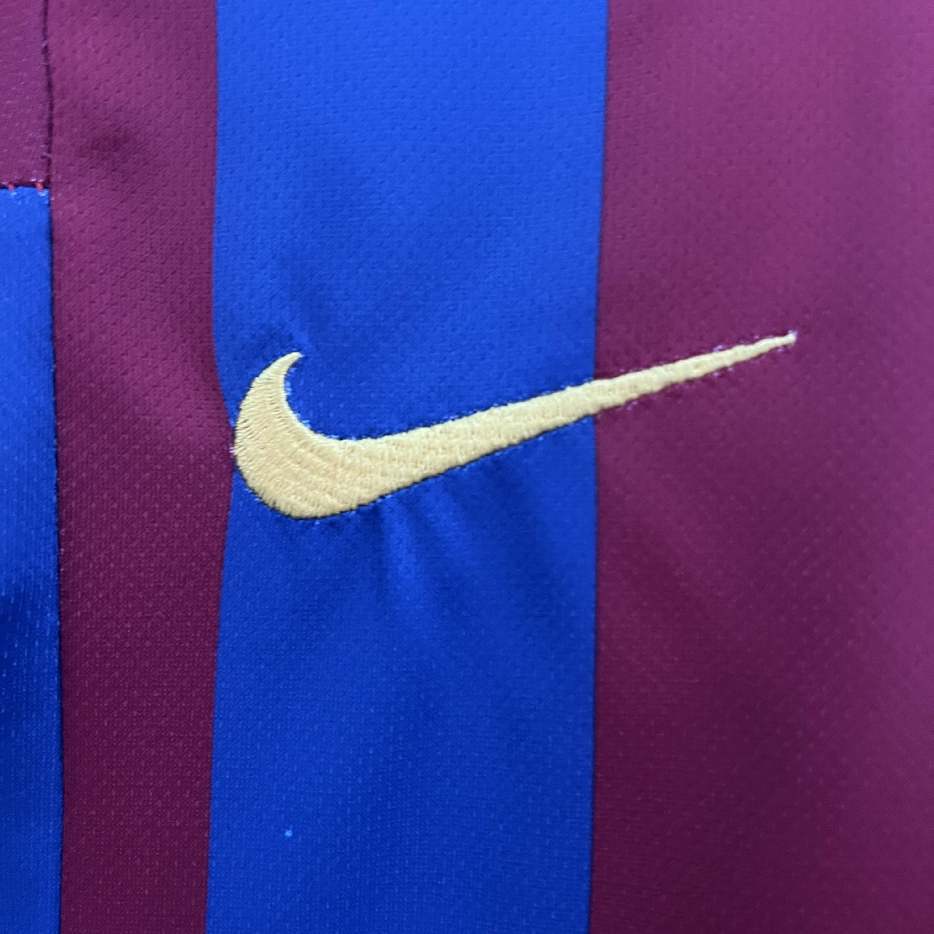 ManixJersey.com | Retro Barcelona 2005-06 Home Stadium Kids Kit -Customize Name, Number and Patch | Worldwide Shipping