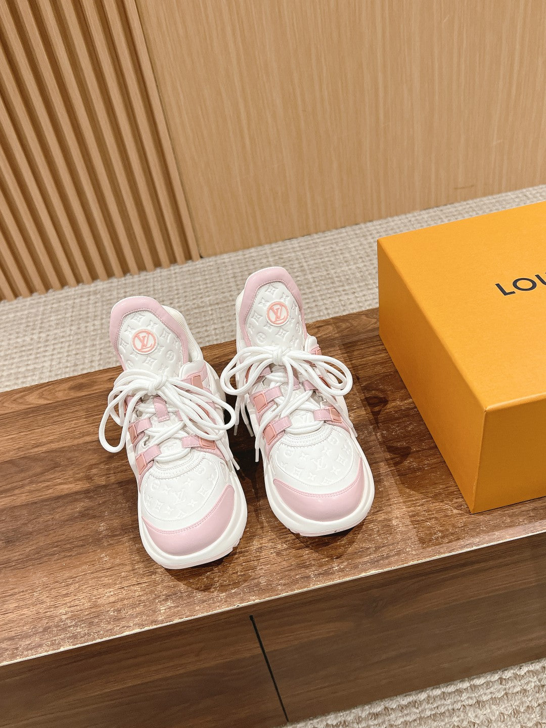 LV ARCHLIGHT SNEAKER IN WHITE MIX BABY PINK EMBOSSED CALFSKIN、mysite、Cacoeks