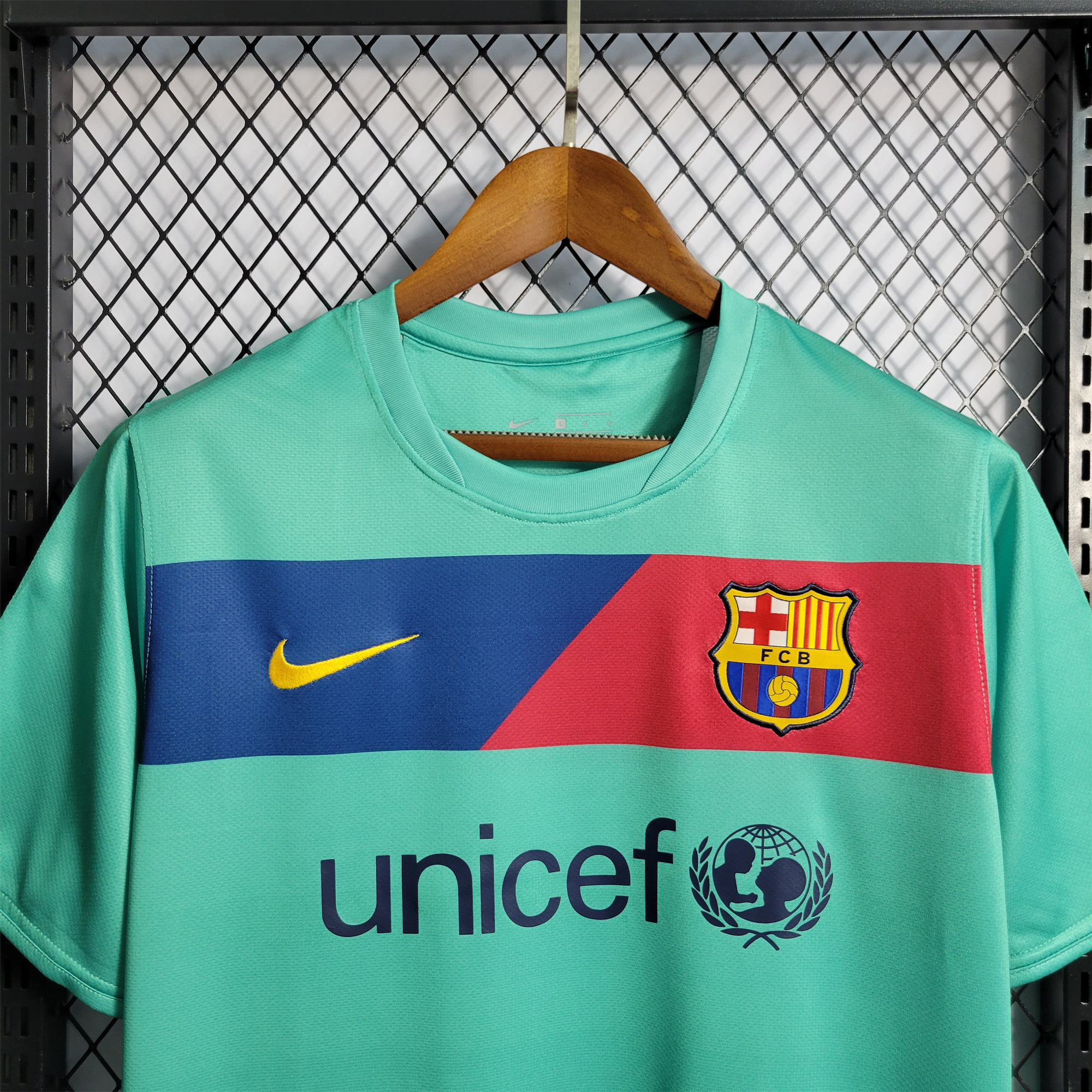 GlobeJersey-Retro Barcelona 10-11 Away Stadium Jersey