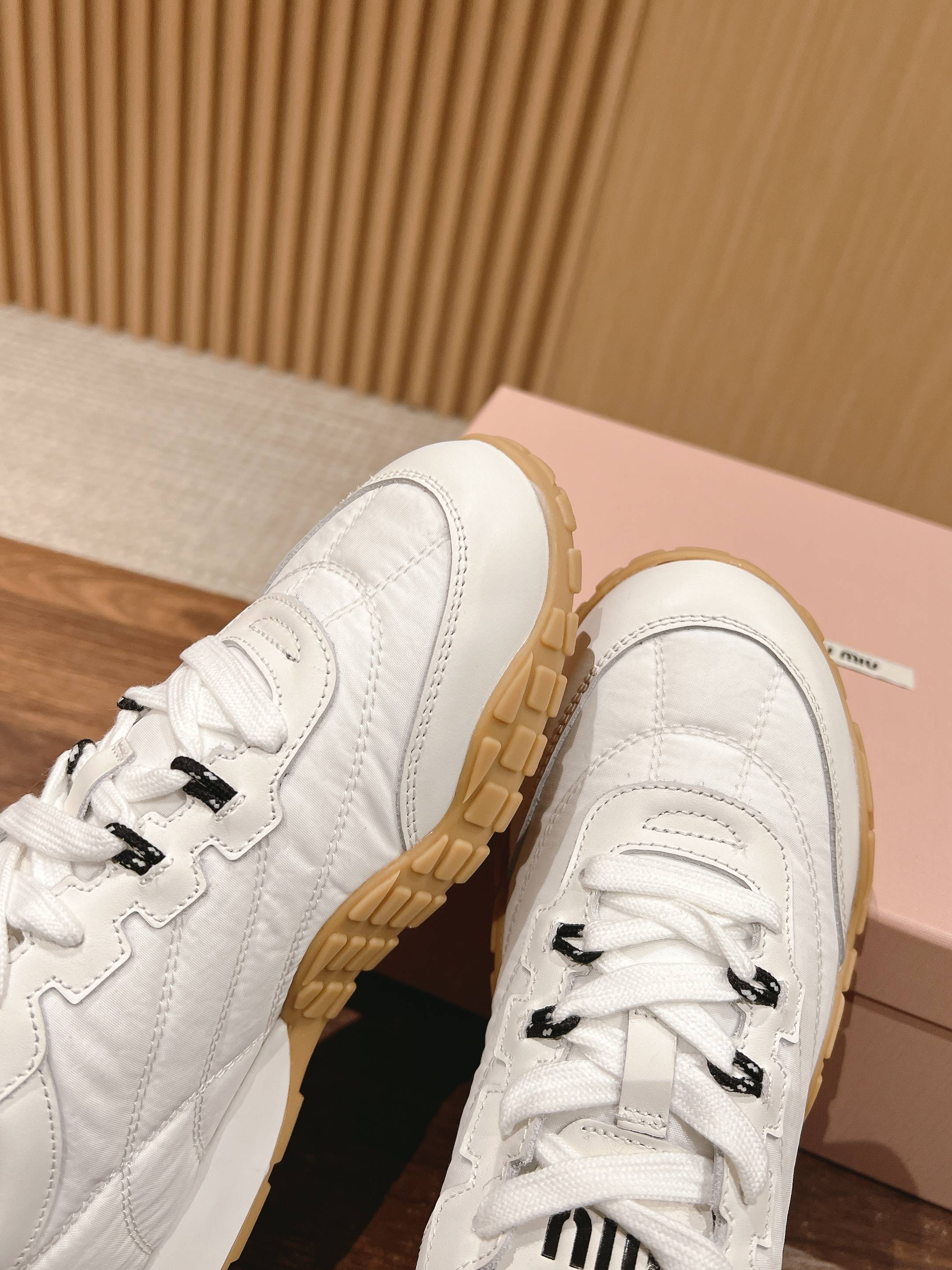 RUNNING SNEAKERS IN WHITE LAMBSKIN AND FABRIC ANTI-SLIP RUBBER SOLE、mysite、Cacoeks