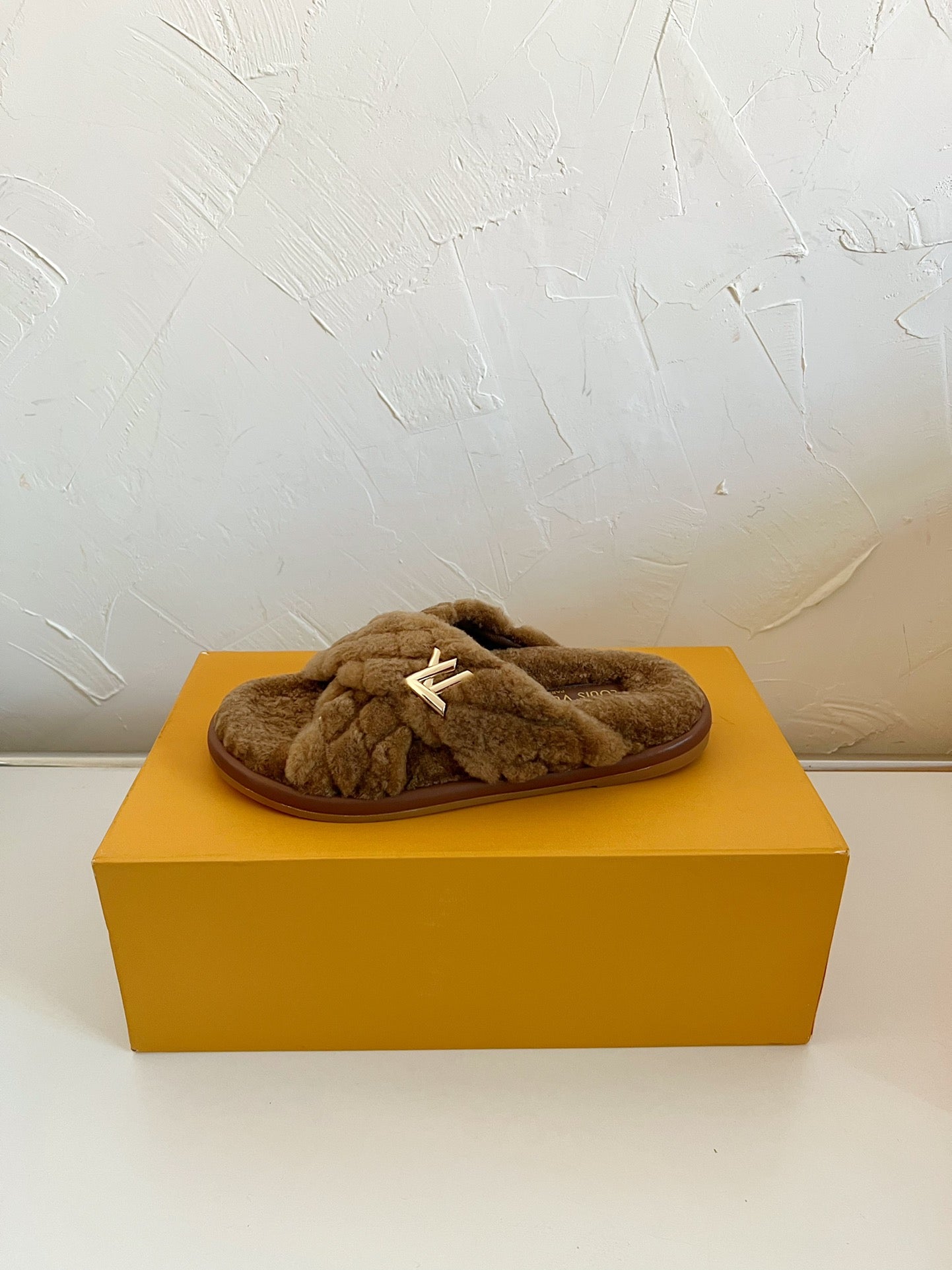 LV BLISS COMFORT MULE IN CHOCOLATE BROWN SHEARLING、mysite、Cacoeks