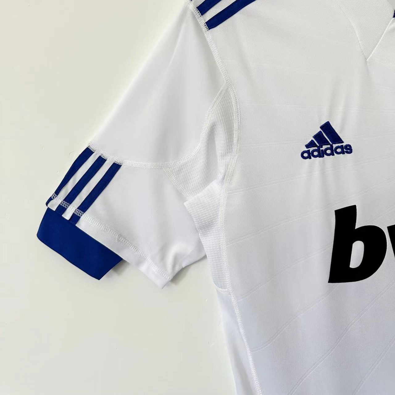 ManixJersey.com | Real Madrid Retro 10-11 Home Stadium Jersey -Customize Name, Number and Patch | Worldwide Shipping