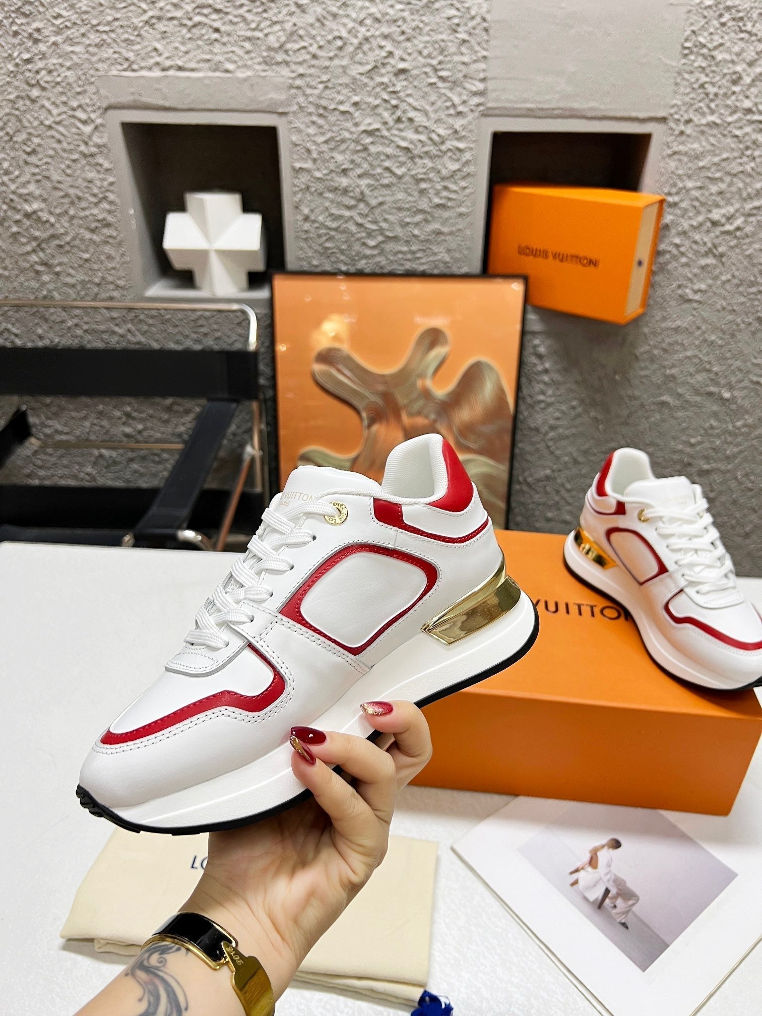 LV WOMEN SNEAKER IN WHITE MIX CHERRY RED CALFSKIN、mysite、Cacoeks