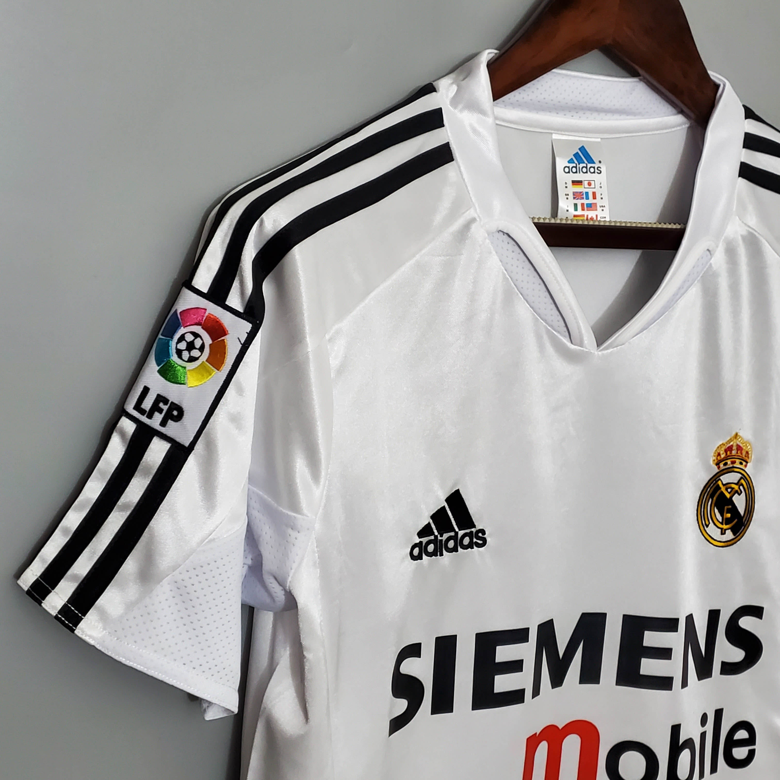 2004/2005 Retro Real Madrid Home:football jersey mysite: unitedjerseyfootball 邓江浪:football