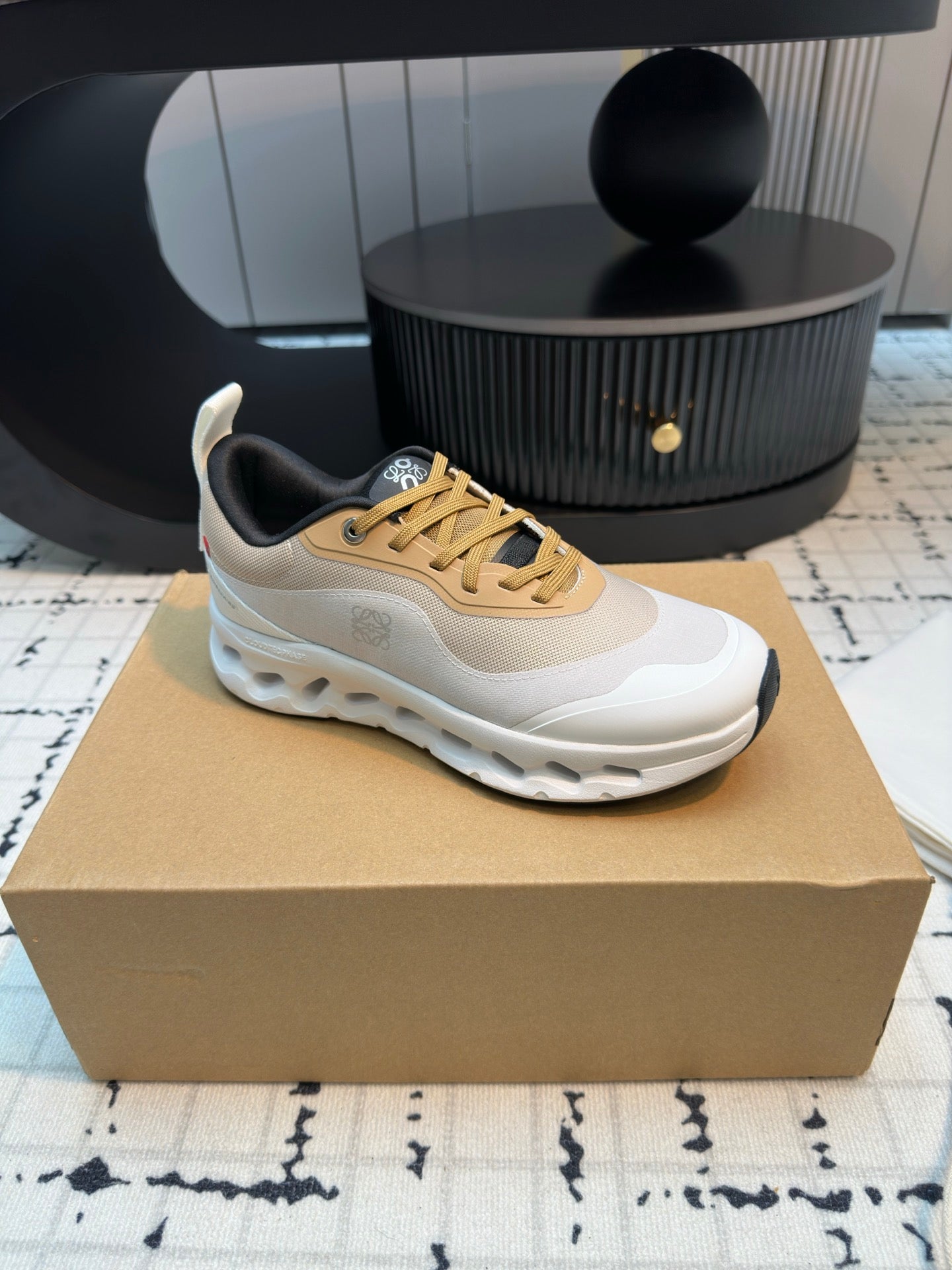 LW CLOUDTILT 2.0 SNEAKER TAN AND WHITE POLYESTER、mysite、Cacoeks