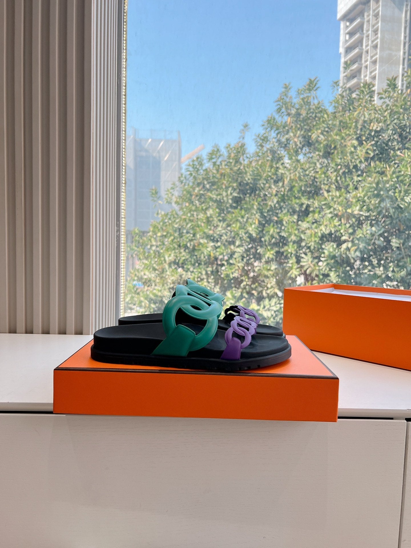 EXTRA SANDAL IN MEDIUM GREEN MIX VIOLET PURPLE CALFSKIN、mysite、Cacoeks