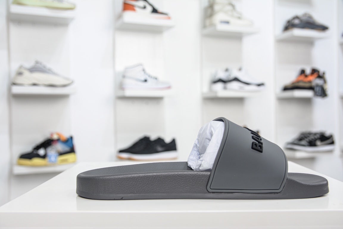 Balenciaga Pool Side Sandal in Grey、mysite、Cacoeks