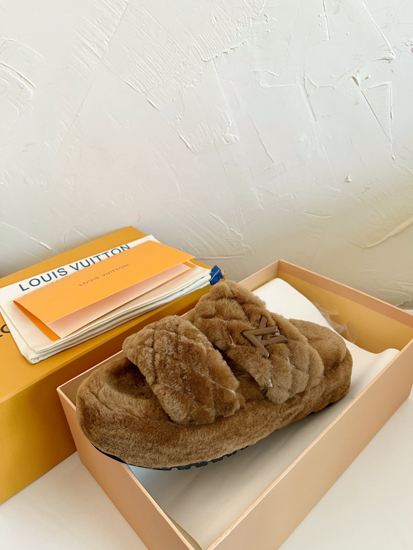 LV SUNSET PLATFORM COMFORT MULE IN CHOCOLATE BROWN SHEARLING、mysite、Cacoeks