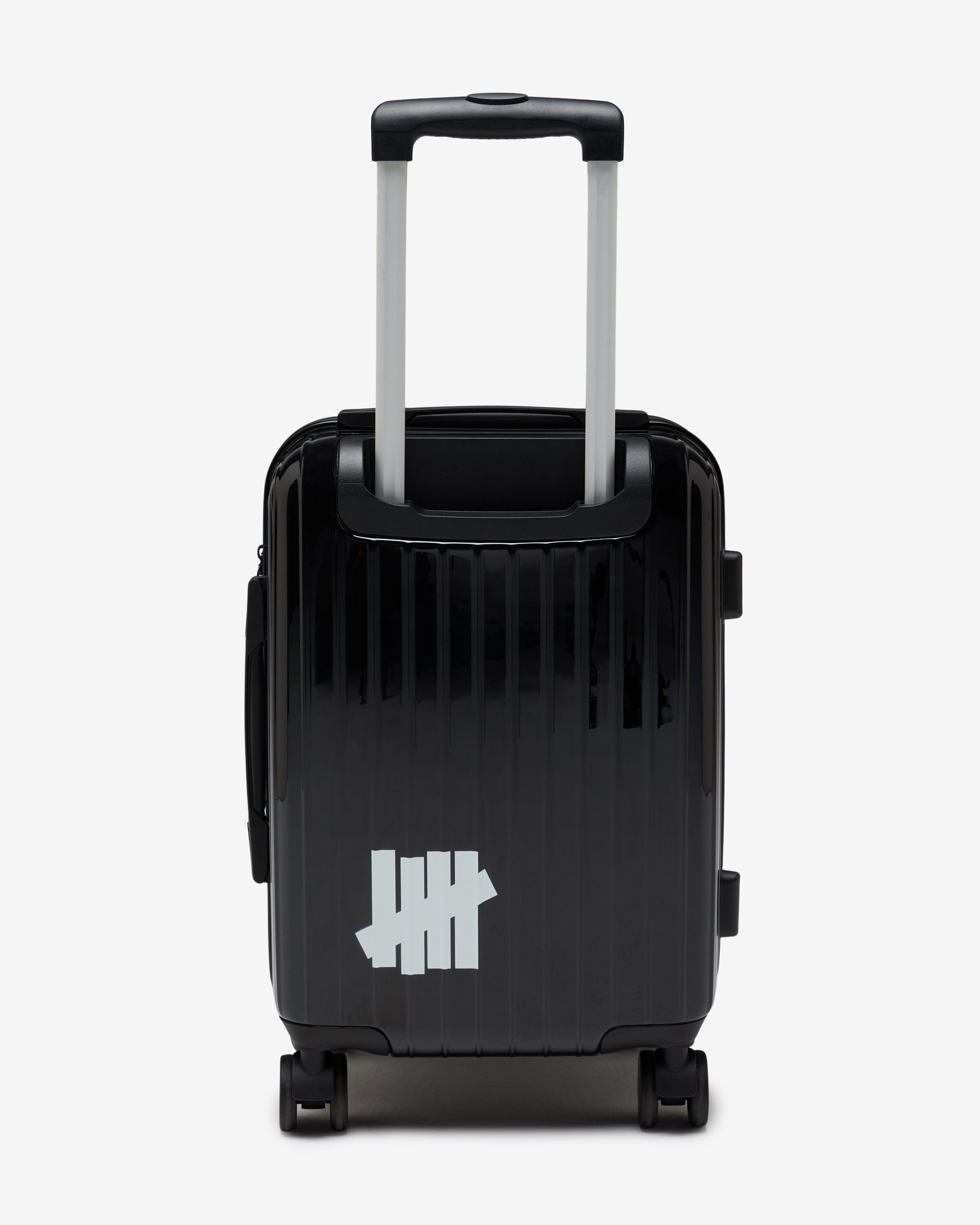 UNDEFEATED CARRY-ON LUGGAGE