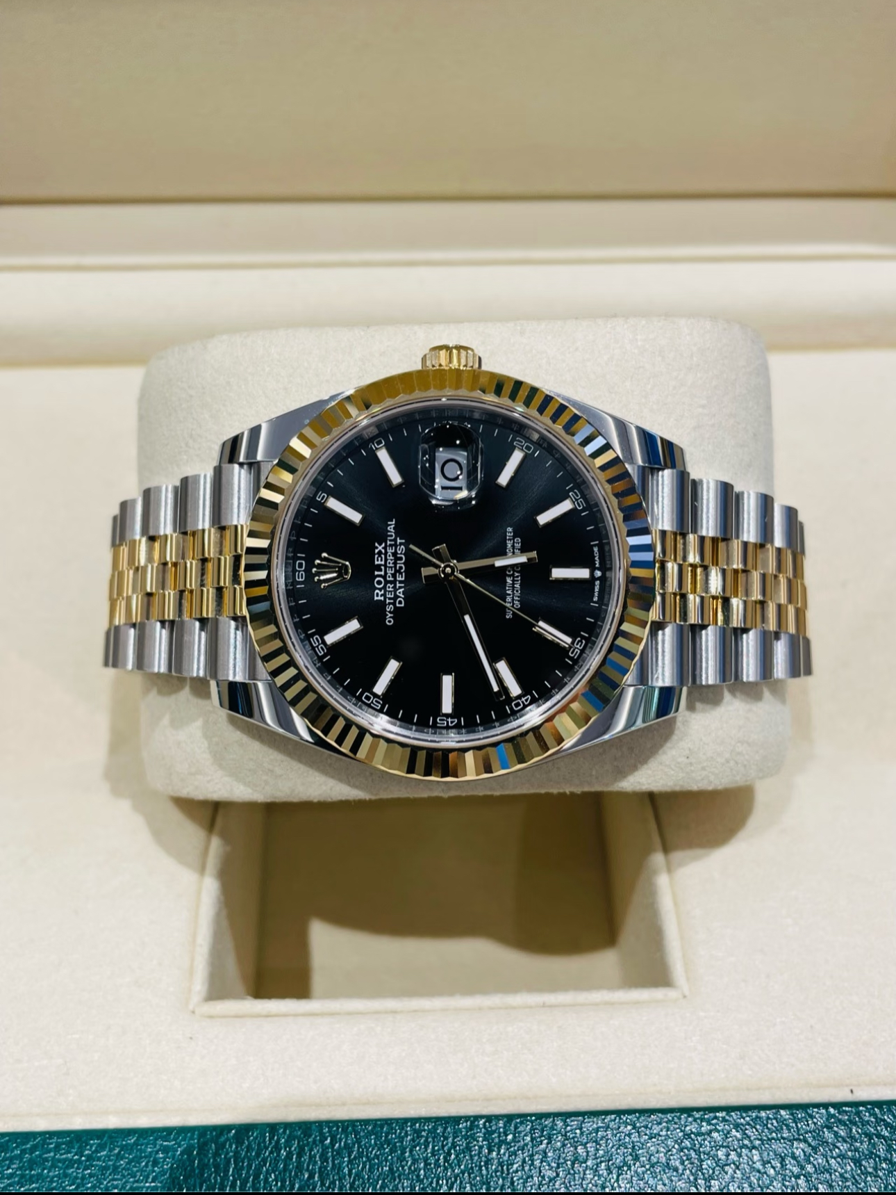 Rolex Datejust 41mm Super CloneSwiss Replica Watch Two Tone JubileeBracelet Black DialRef 126333-0014-3235Swiss Movement