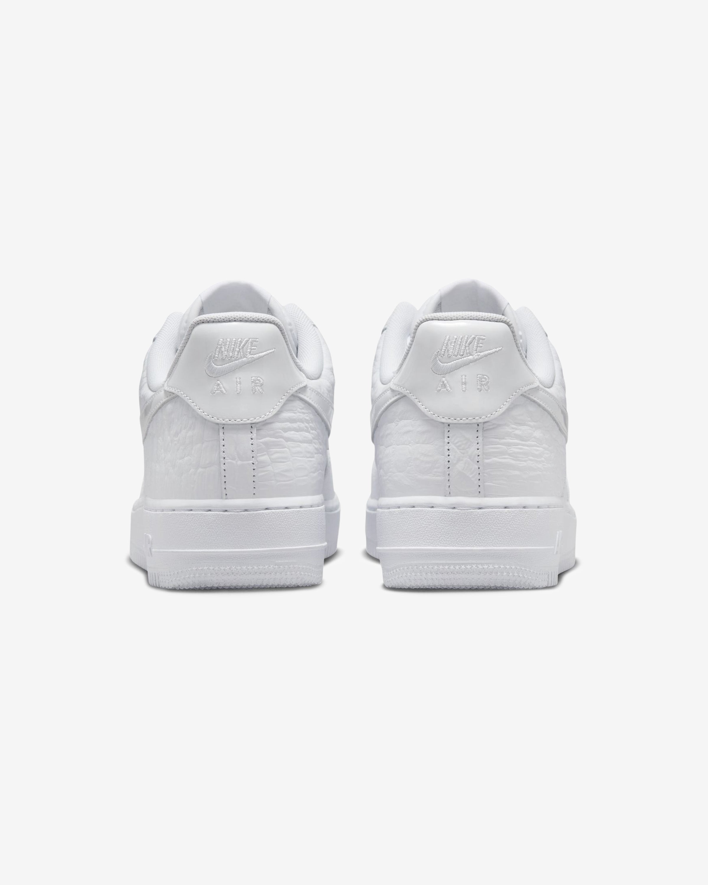 NIKE AIR FORCE 1 '07 LX - WHITE