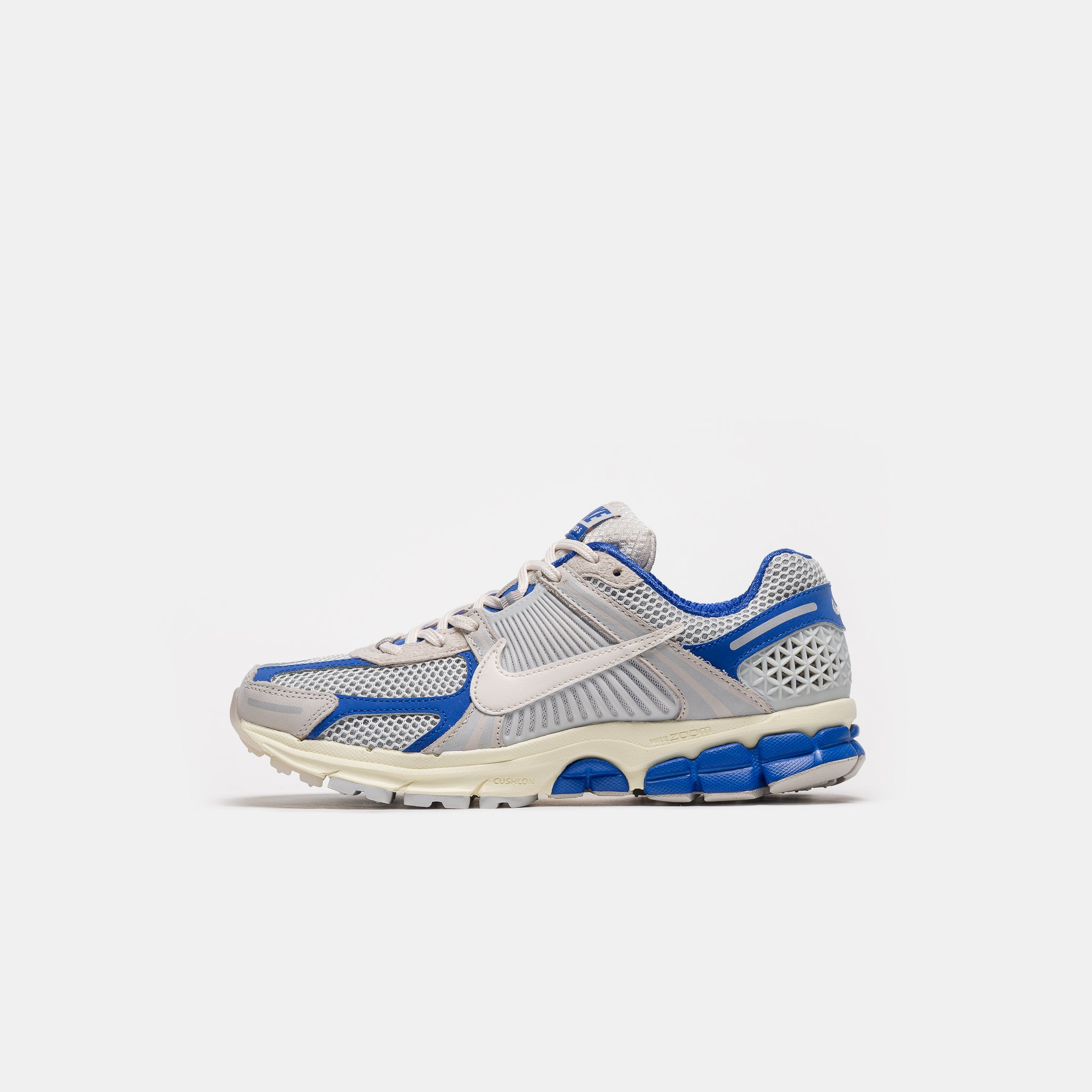 Zoom Vomero 5 Sneaker in Game Royal/Pale Ivory/Coconut Milk