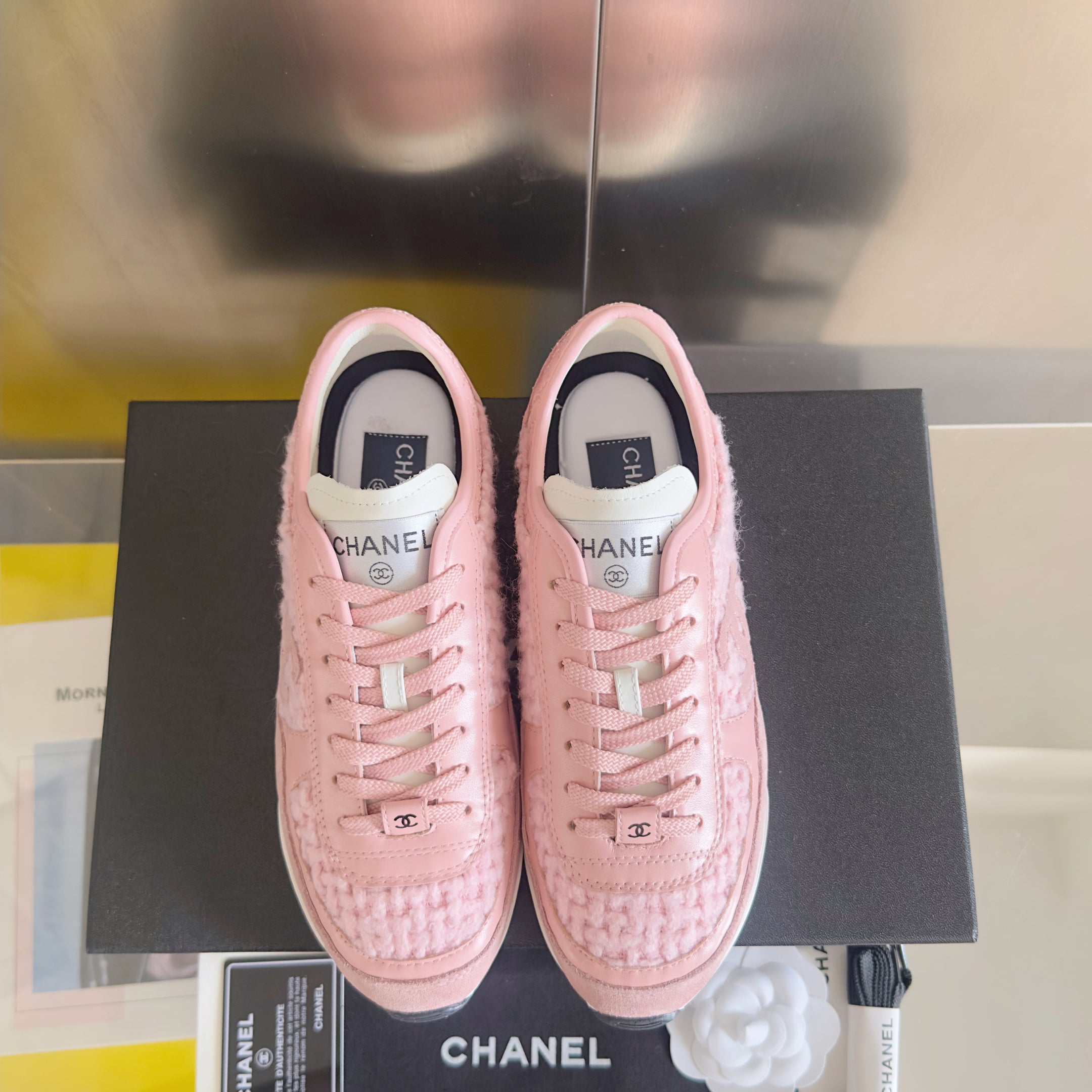 CHANEL 25S SNEAKERS 20MM IN LIGHT PINK CALFSKIN AND SUEDE、mysite、Cacoeks