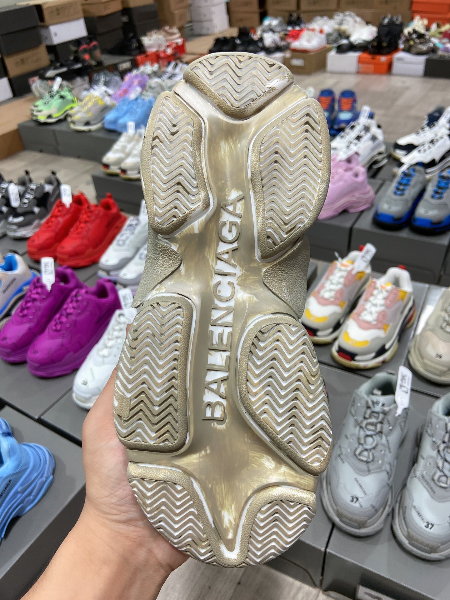 Balenciaga Triple S Sneaker in Faded Beige、mysite、Cacoeks