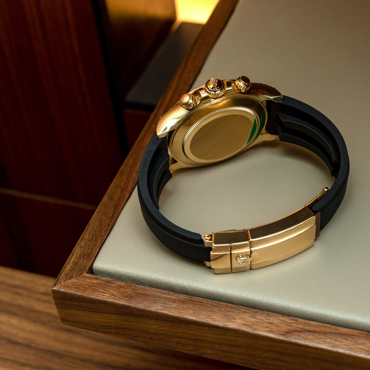 兼职  林炎: luxecystore