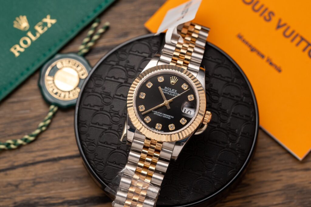 Đồng Hồ Rolex DateJust Bọc Vàng Mặt Số Đen Cọc Đính Đá 31mm (1)