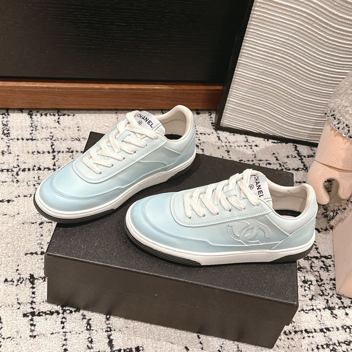 SNEAKER IN BLUE PASTEL HAND-POLISHED CALFSKIN 977829、mysite、Cacoeks