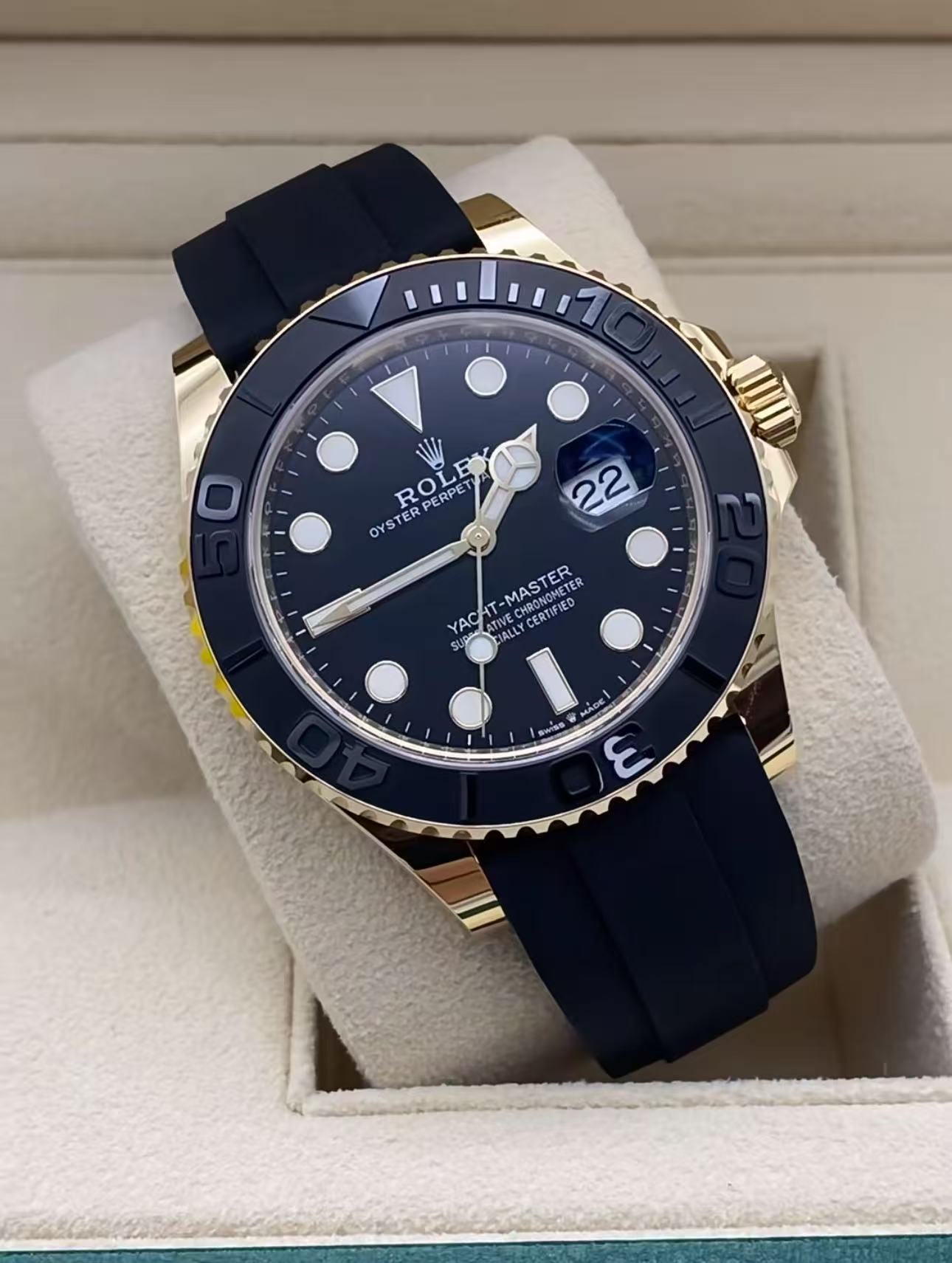 Rolex Yacht Master 18k Yellow Gold Super CloneSwiss Replica Watch OysterFlex Rubber Strap Ref 226658-3235 Swiss Movement