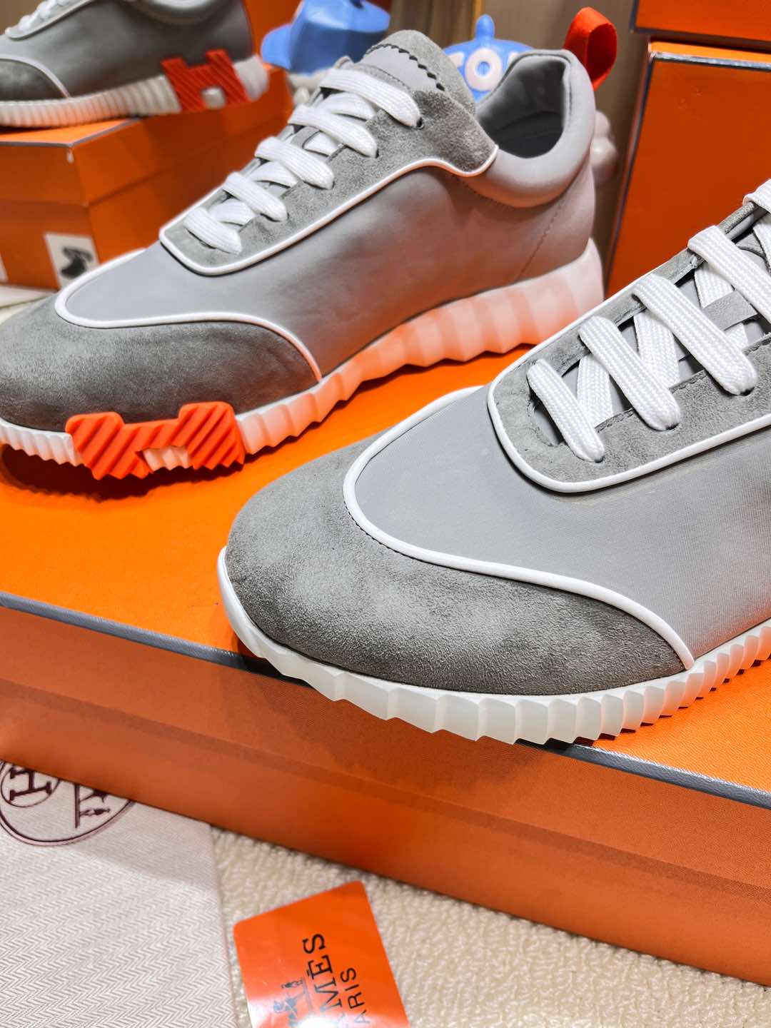 BOUNCING SNEAKER IN SMOKE GRAY SUEDE AND CALFSKIN、mysite、Cacoeks