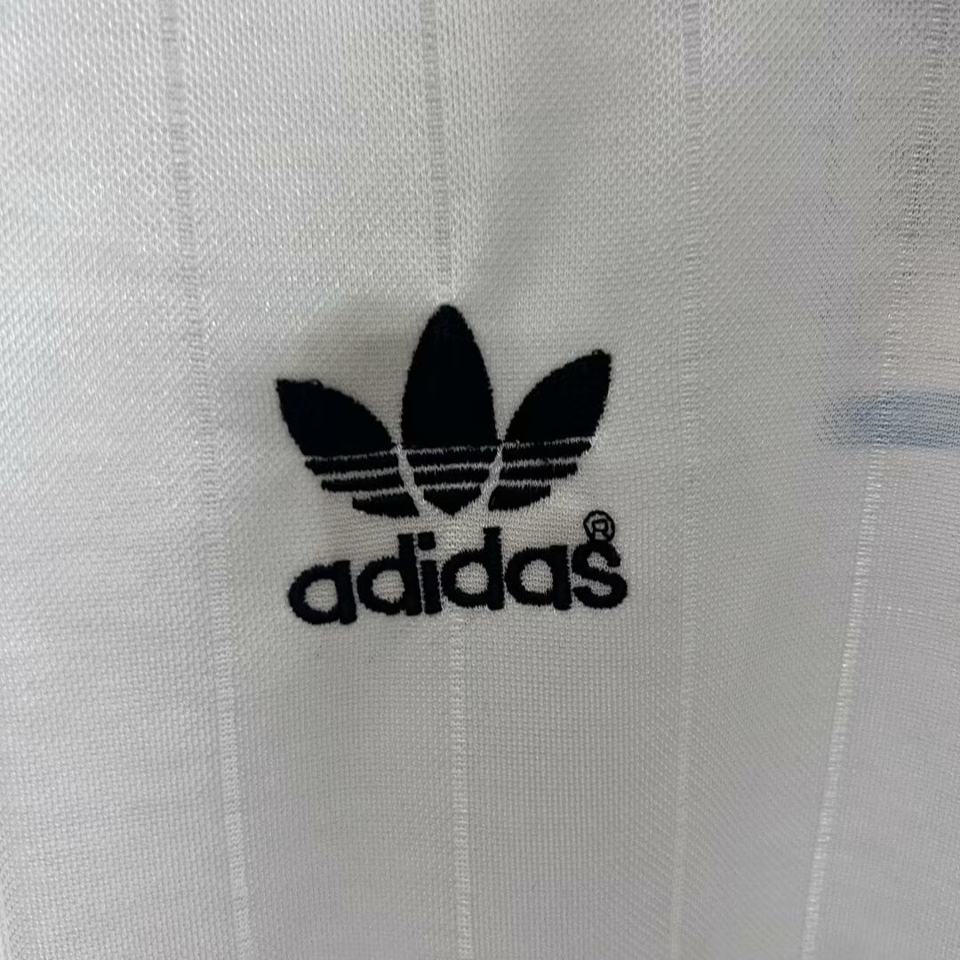 ManixJersey.com | Retro Manchester United 82-84 Away Long Sleeve Jersey League Cup Final -Customize Name, Number and Patch | Worldwide Shipping