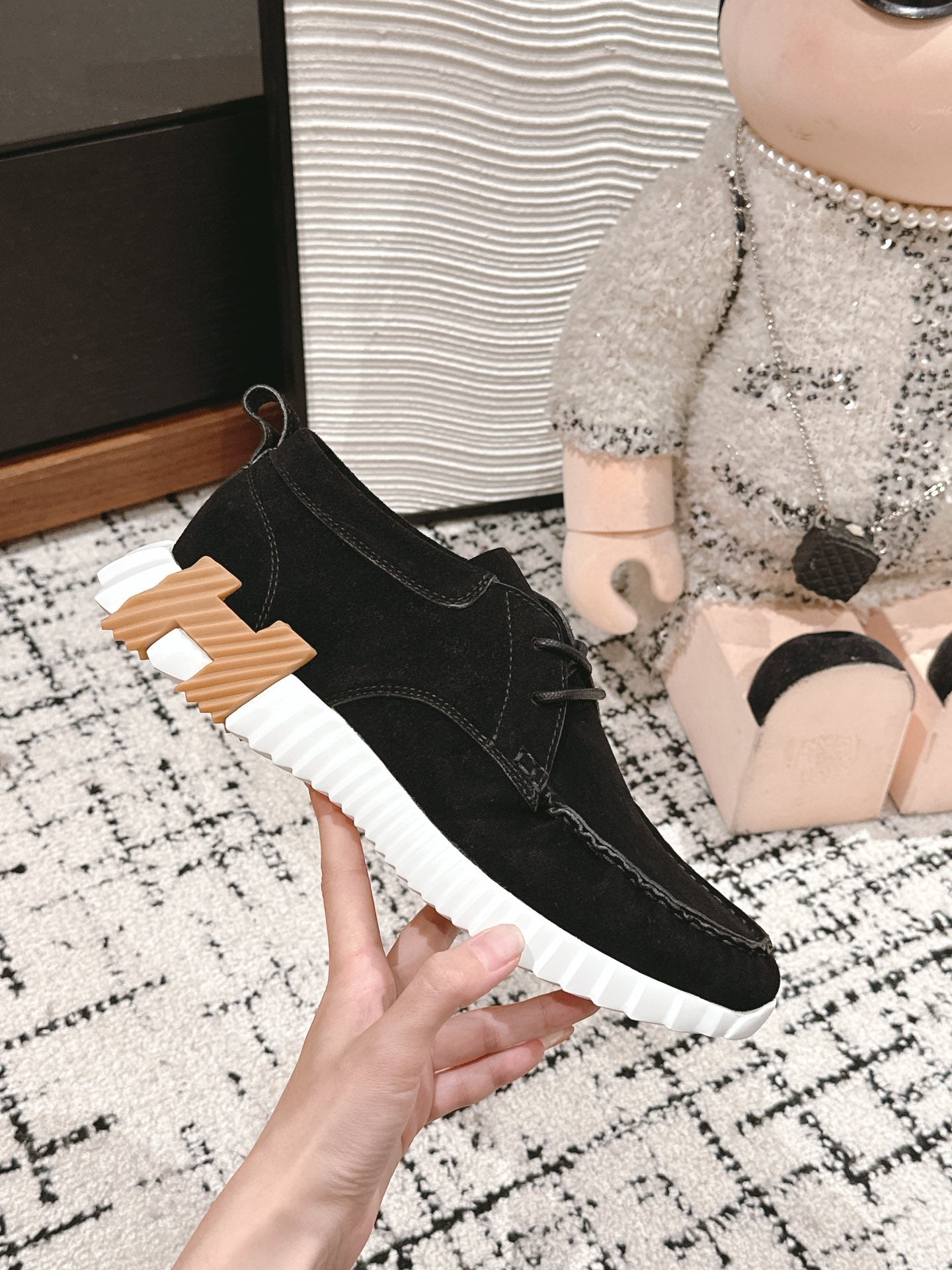 INCREASE SNEAKER IN BLACK SUEDE、mysite、Cacoeks