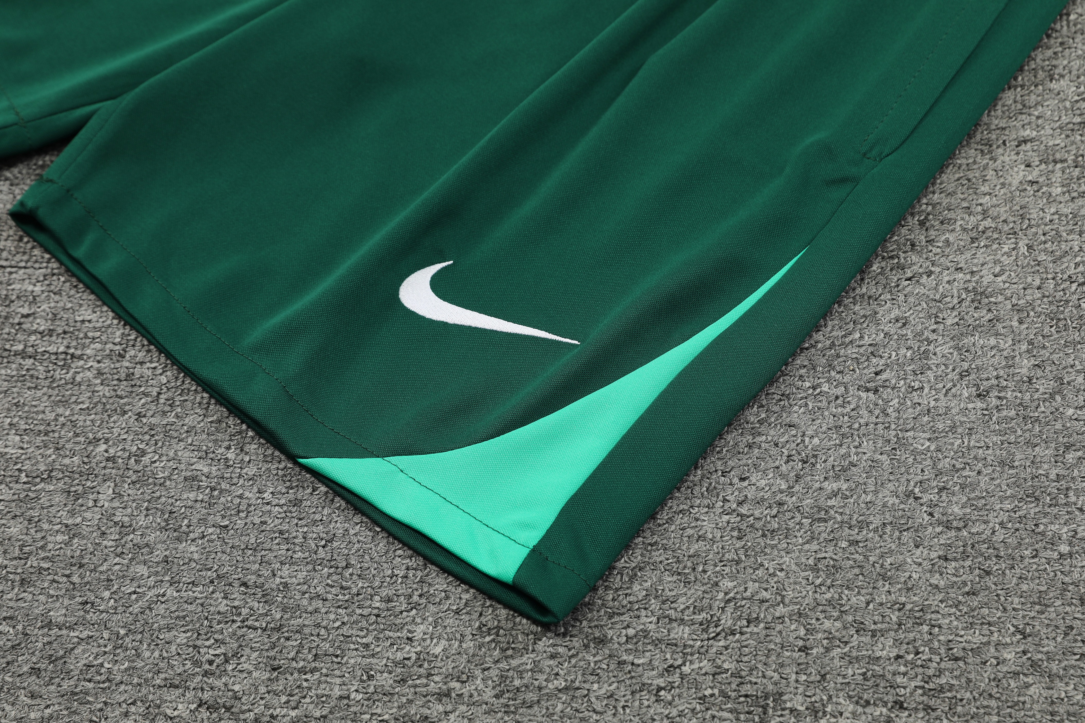 ManixJersey.com | Portugal 2024 Short-Sleeve Training Set - Green -Customize Name, Number and Patch | Worldwide Shipping