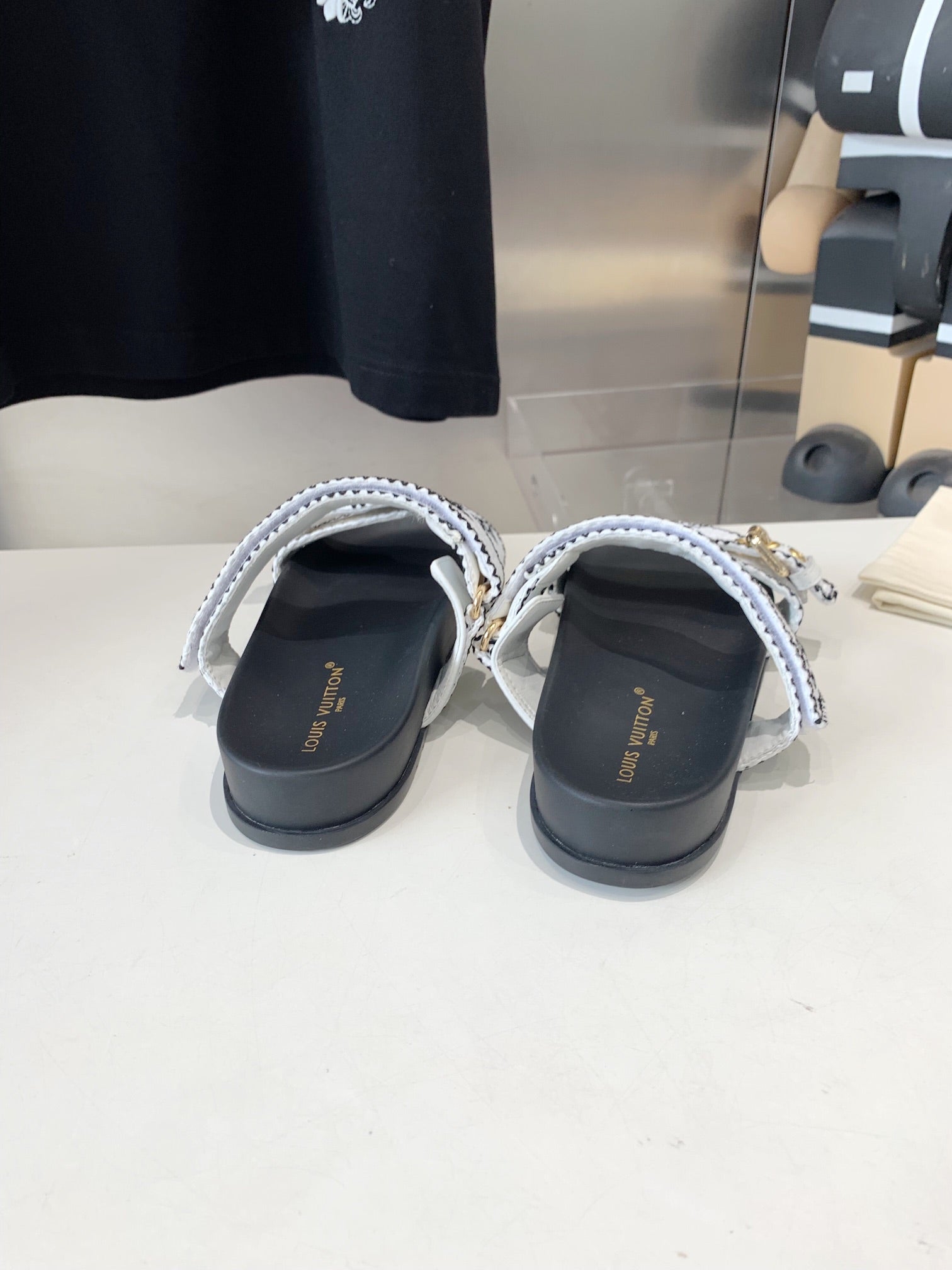 LV WOMEN SUNSET DAD SANDAL IN WHITE MIX BLACK MONOGRAM FABRIC MULE、mysite、Cacoeks