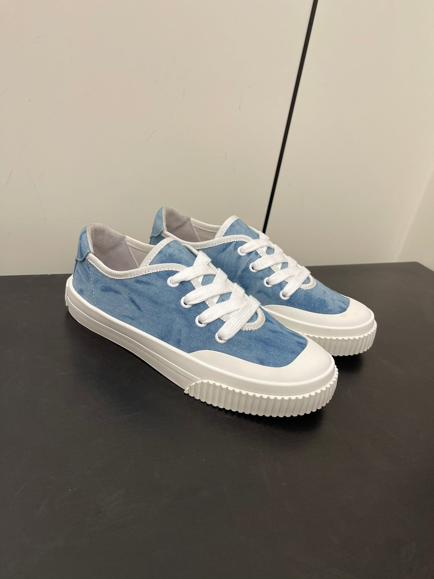 LP CLASSIC BISCUIT SNEAKER SKY CALFSKIN、mysite、Cacoeks