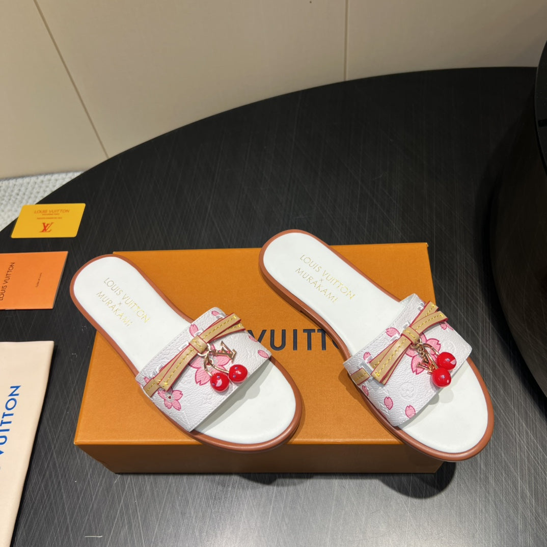 LV SLIDE SANDALS 25S IN WHITE CALFSKIN WITH CHERRY BLOSSOM BUCKLE、mysite、Cacoeks
