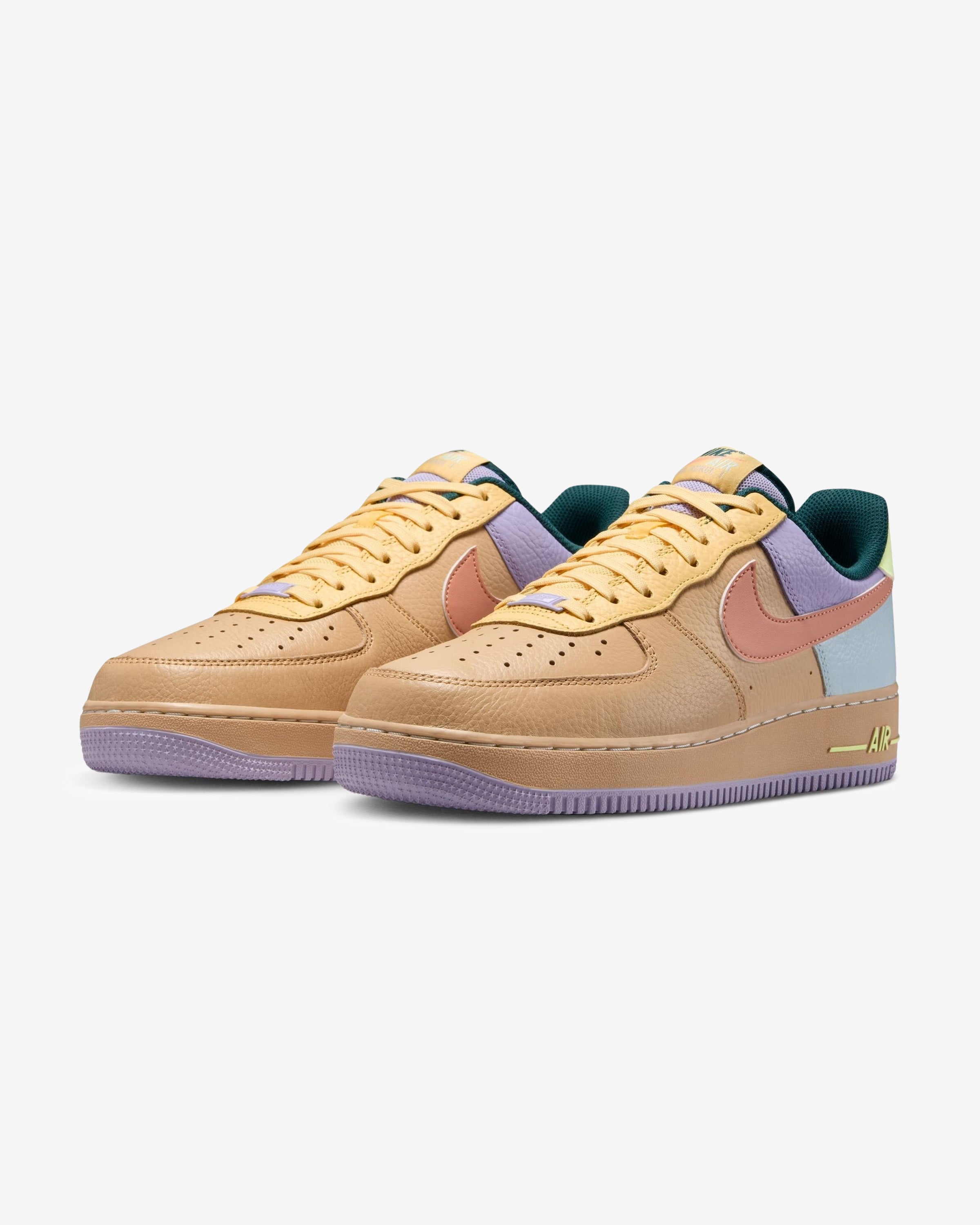 NIKE AIR FORCE 1 '07 - SESAME/ APRICOTAGATE