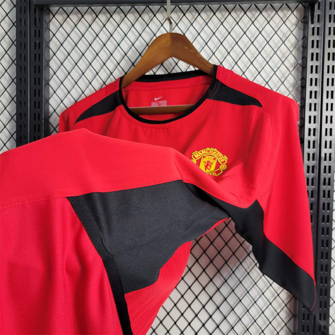 Higojerseys-Retro Manchester United 02-04 Home Jersey
