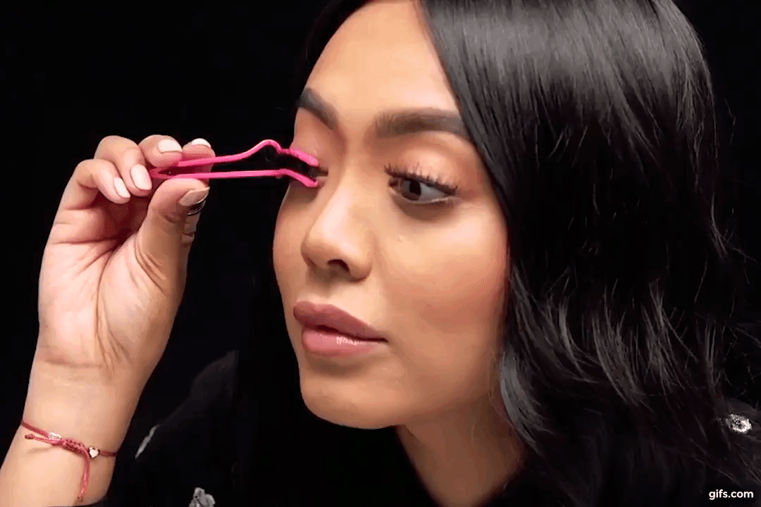Magnetic Lashes Product Page GIF animated gif