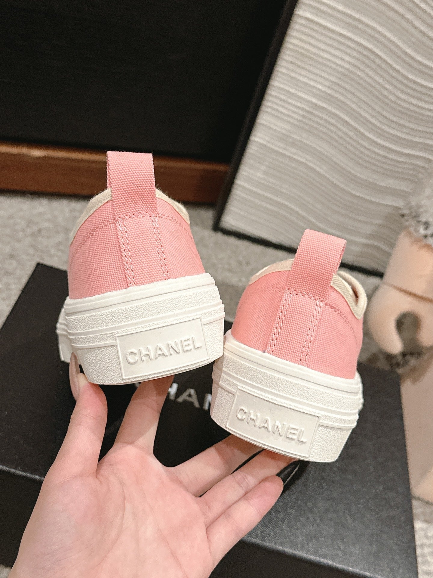 LACE-UP SNEAKERS IN PASTEL PINK CANVAS、mysite、Cacoeks