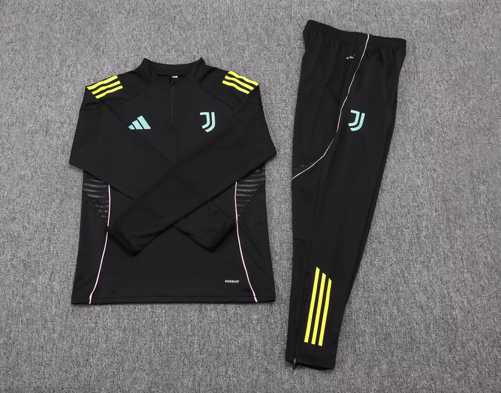 2025/2026 Juventus Half-Pull Training Suit Black Football Shirt 1:1 Thai Quality Set:football jersey mysite: unitedjerseyfootball 邓江浪:football