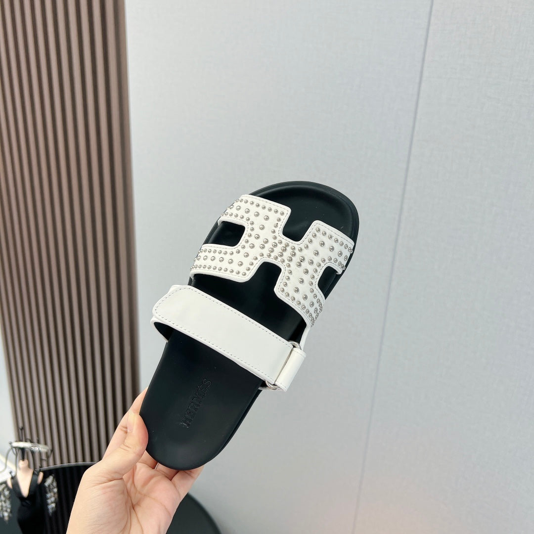 CHYPRE SANDAL WHITE MIX BLACK CALFSKIN STYLIZED、mysite、Cacoeks