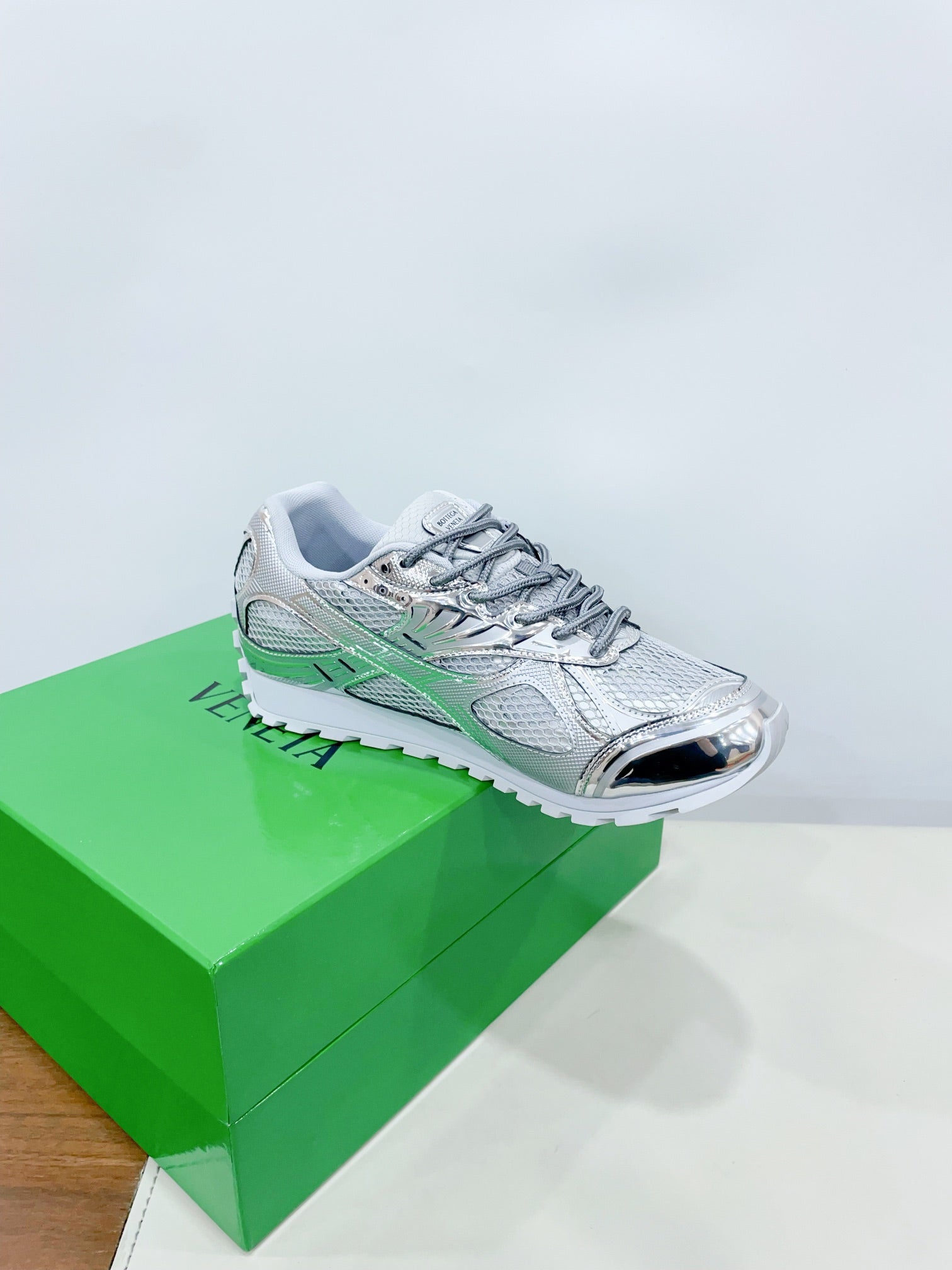 ORBIT SNEAKER IN SILVER TECHNICAL FABRIC AND METALLIC MESH、mysite、Cacoeks