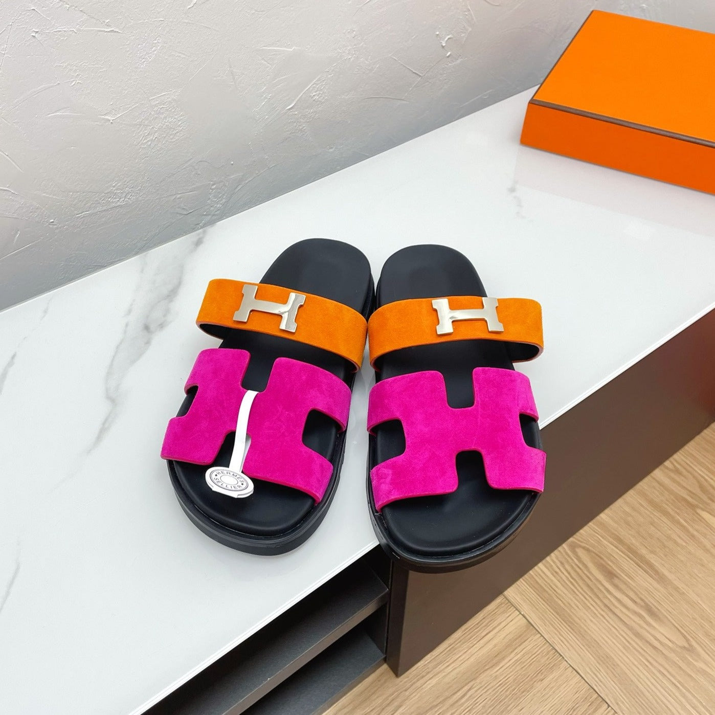 CHYPRE SANDAL DEEP PINK MIX ORANGE SUEDE WITH H BUCKLE、mysite、Cacoeks