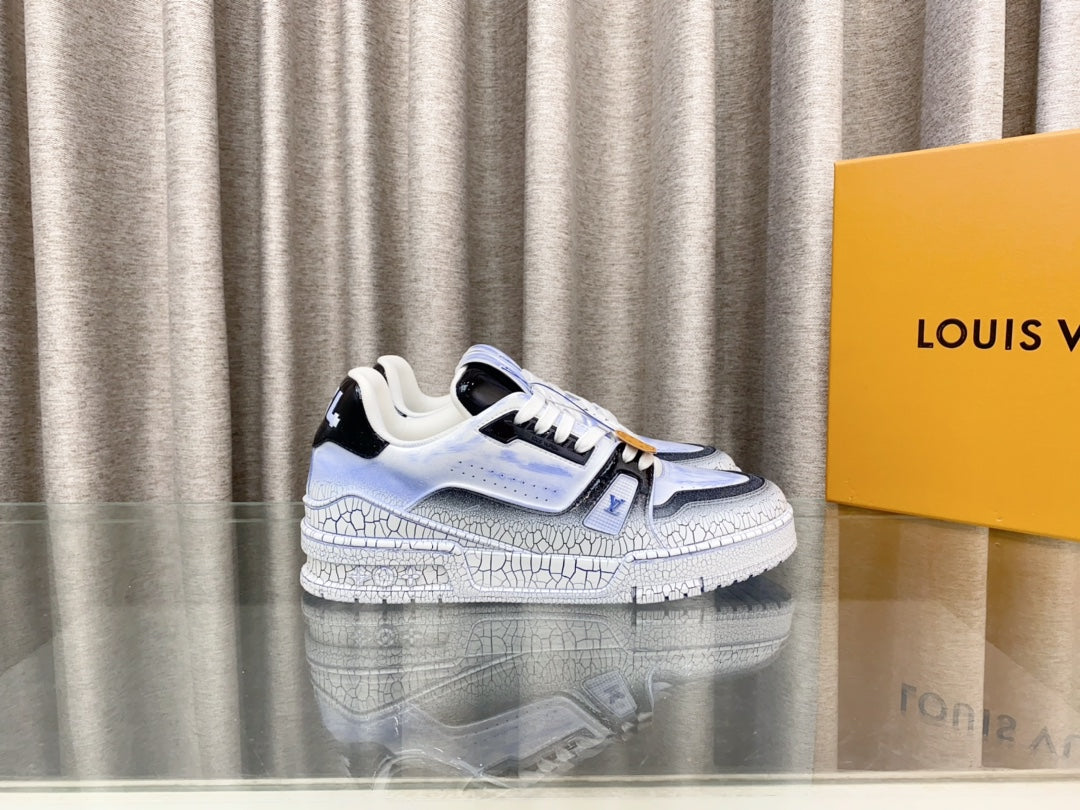 LV TRAINER SNEAKERS IN LIGHT BLUE OMBRE MIX COLORFUL CALFSKIN、mysite、Cacoeks