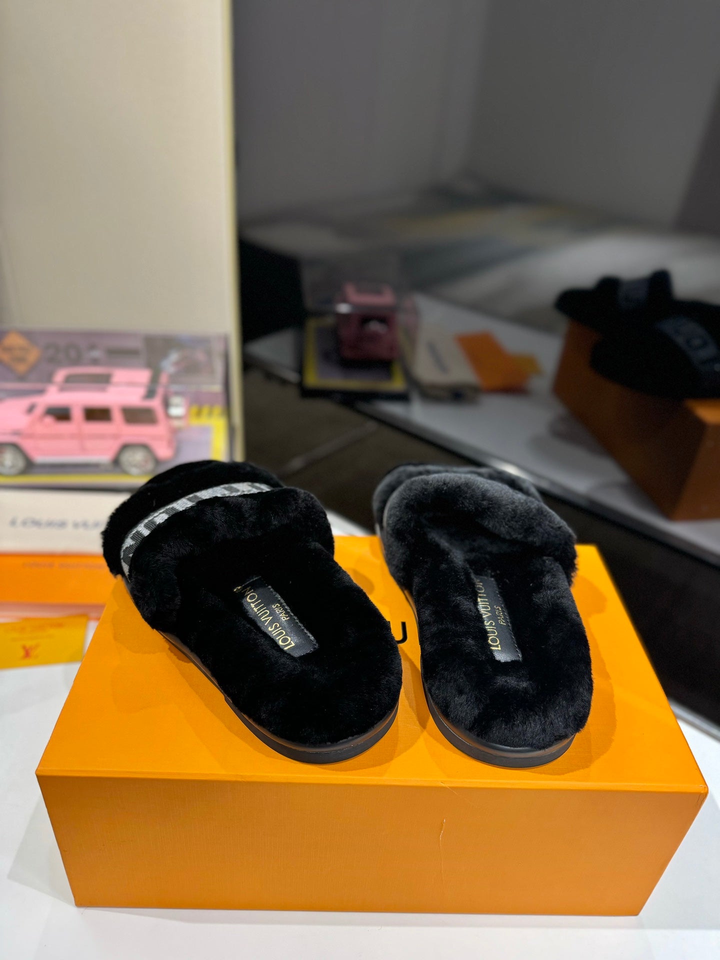 FURRY SLIPPER IN BLACK SHEARLING、mysite、Cacoeks