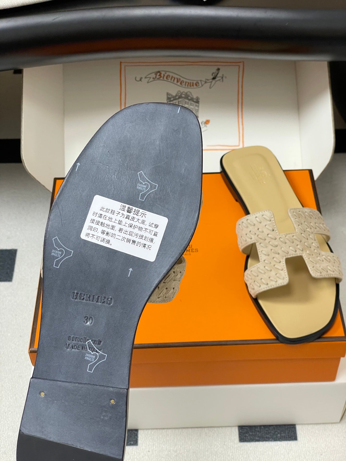 HM 25S ORAN SANDAL IN BEIGE SUEDE AND LAMBSKIN、mysite、Cacoeks