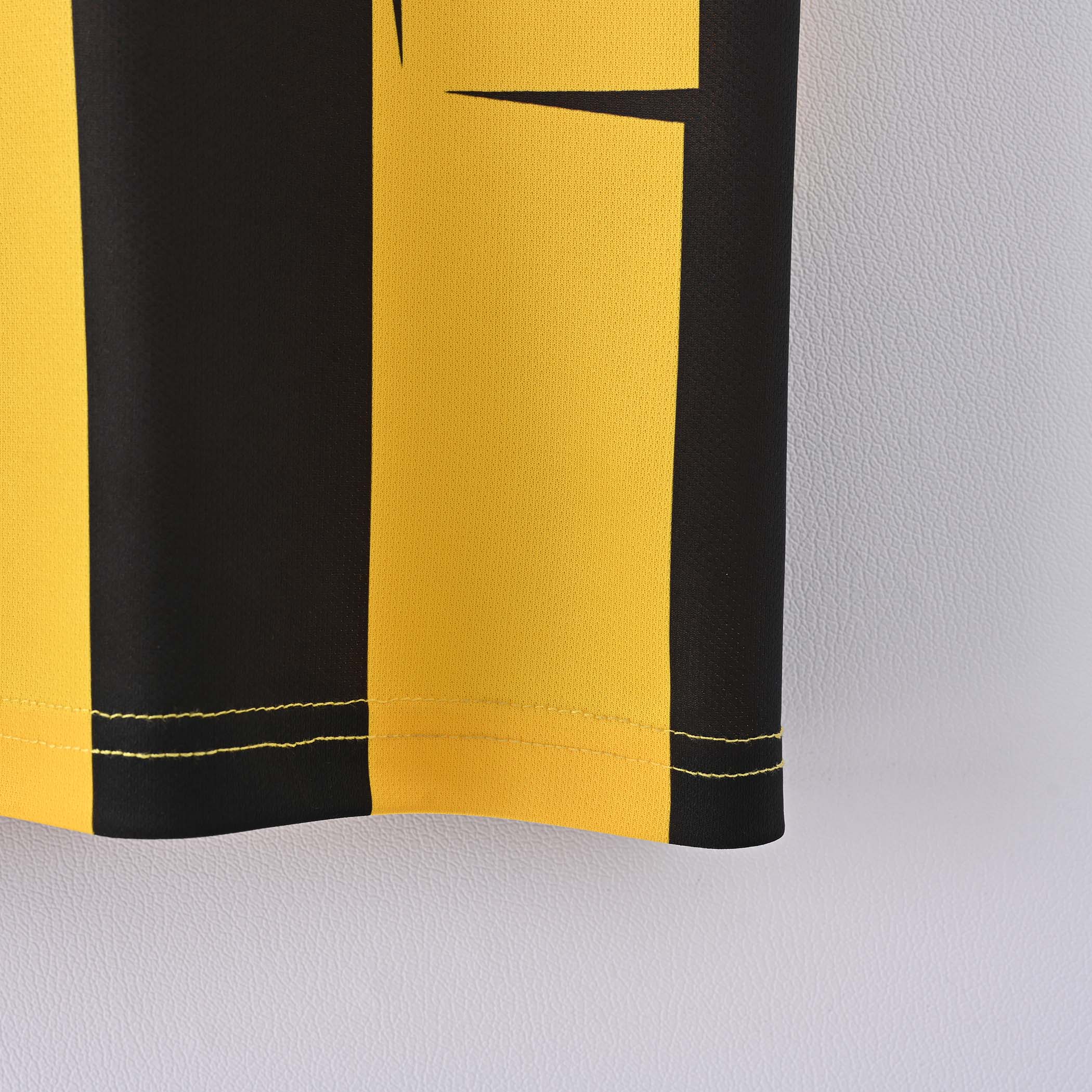 2012/2013 Retro Dortmund Home Football Shirt1:1 Thai Quality:football jersey mysite: unitedjerseyfootball 邓江浪:football