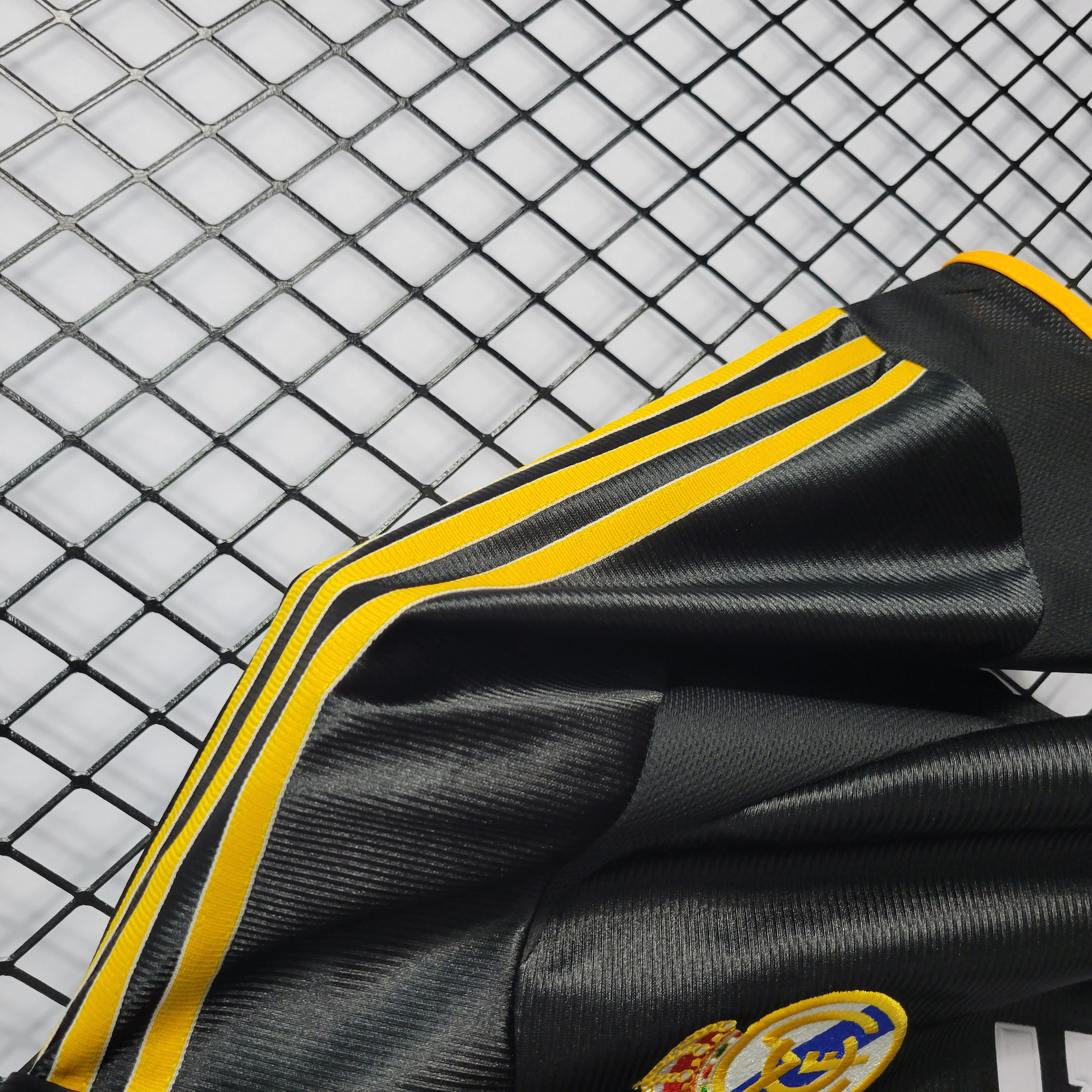 JerseysGala.com | Retro Real Madrid 1999-01 Away Jersey -Customize Name, Number and Patch | Worldwide Shipping