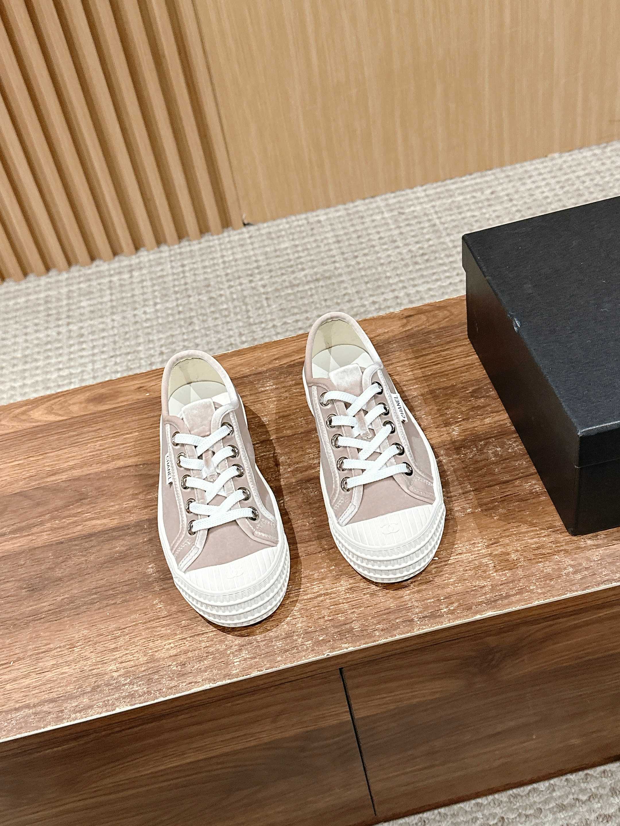 CONVERSE SNEAKER IN KHAKI BROWN VELVET、mysite、Cacoeks