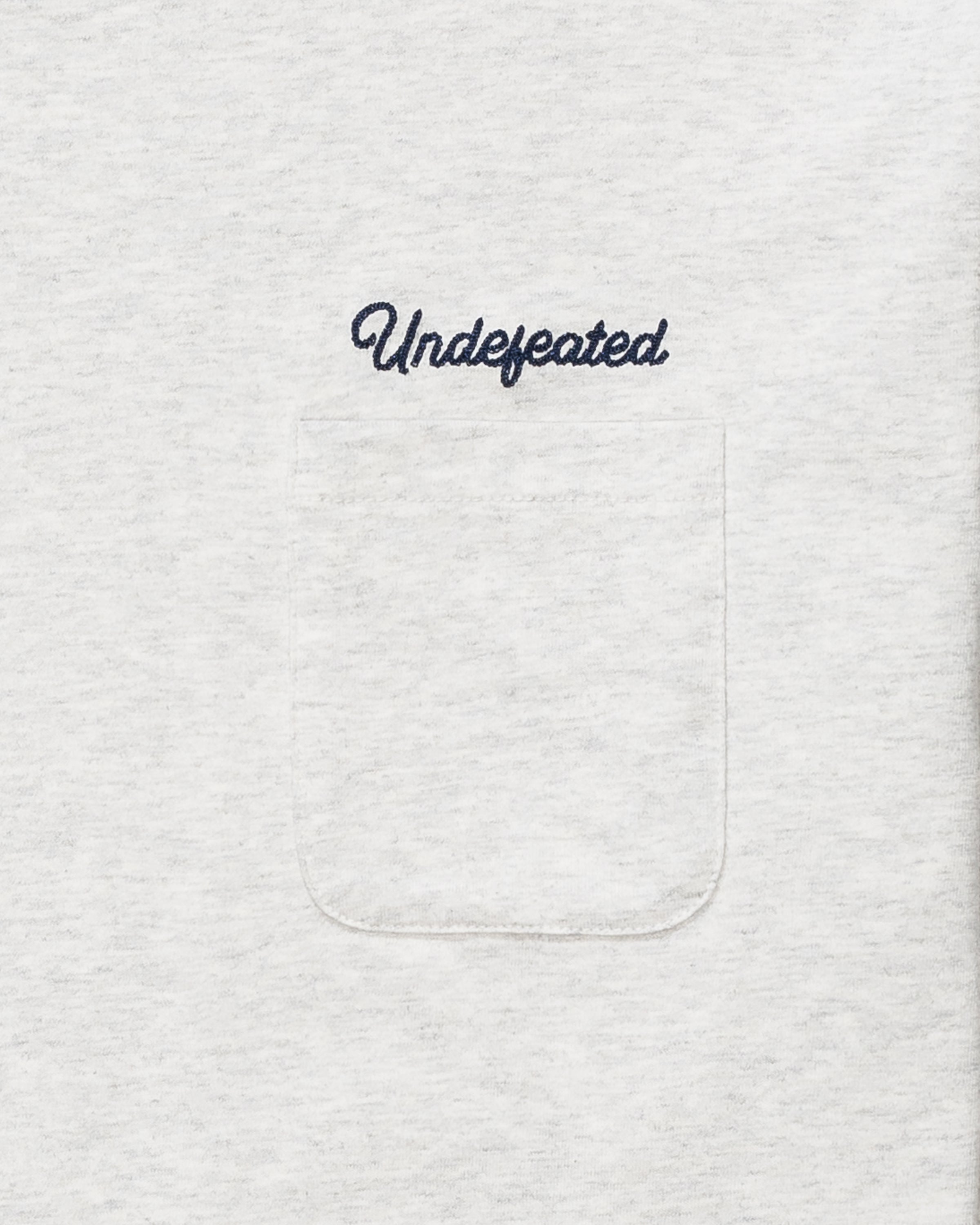UNDEFEATED SCRIPT L/S POCKET TEE