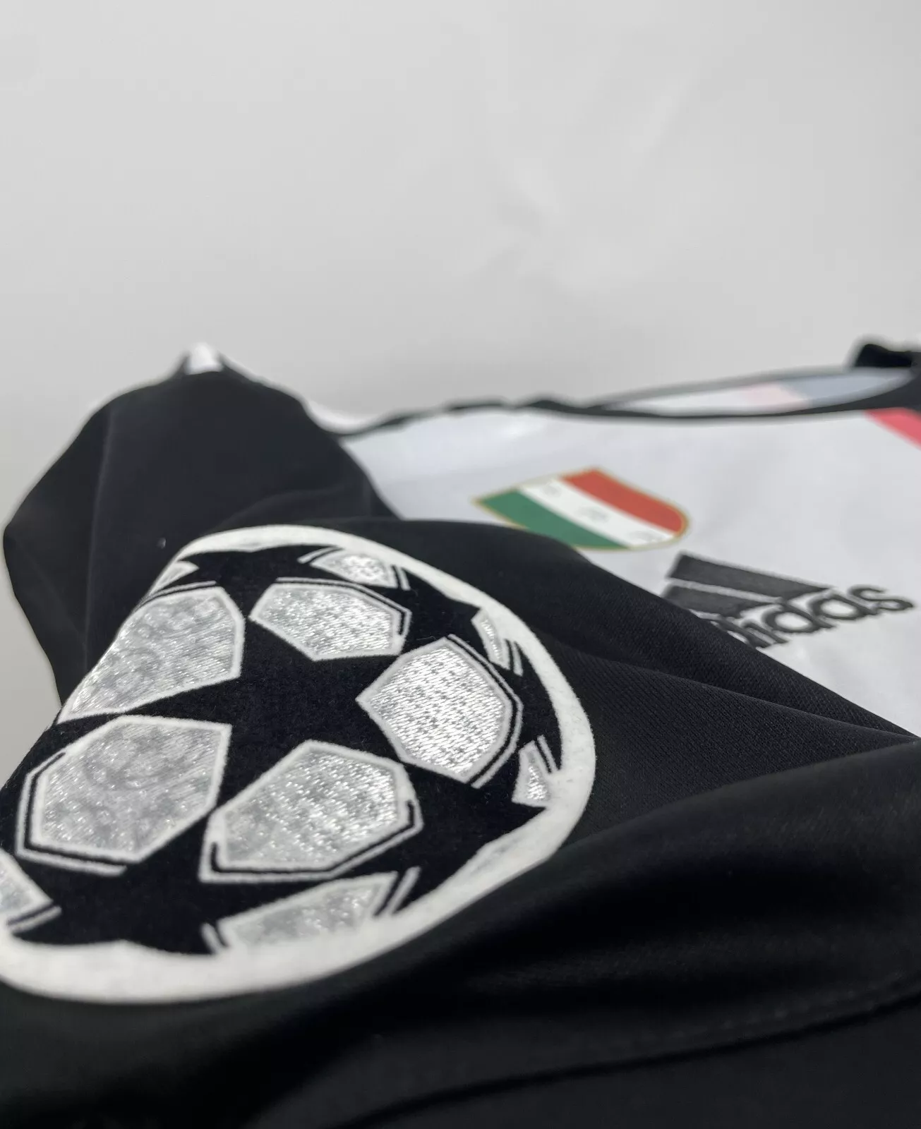 19-20 Juventus Home Soccer Jersey - Retro Version: Ajax 24-25 Home Stadium Jersey - Fans Version mysite: Adidas luxuryfootballshirts.com: https://www.luxuryfootballshirts.com/