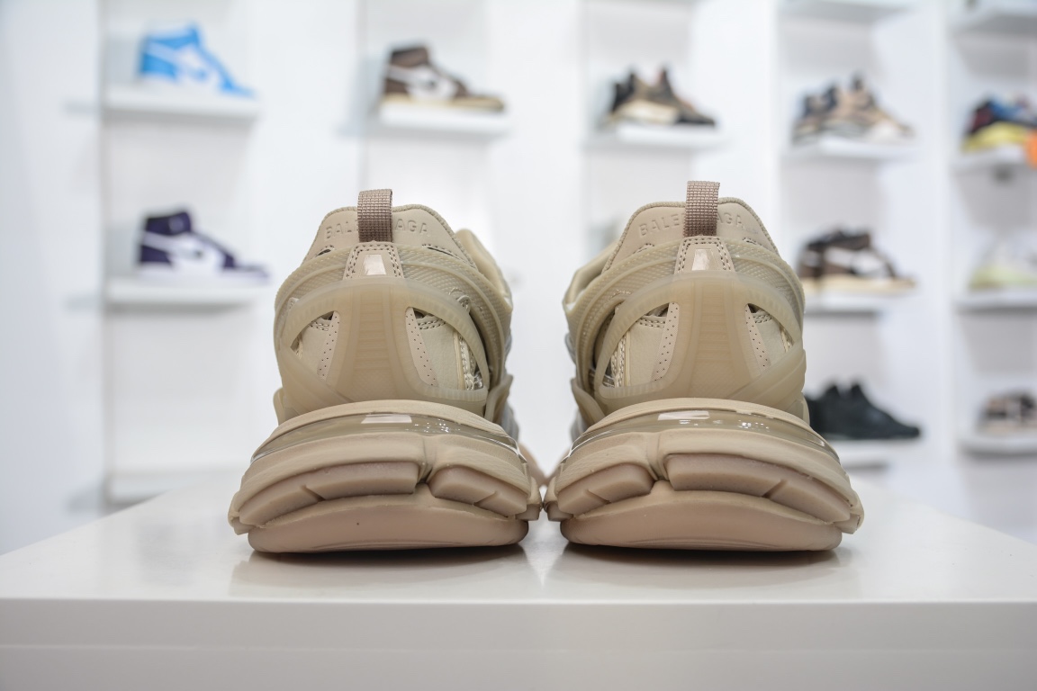 Balenciaga Track 2.0 Trainer in Beige、mysite、Cacoeks