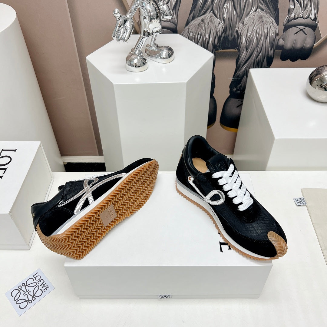 FLOW RUNNER SNEAKER IN BLACK SUEDE AND SHEEPSKIN、mysite、Cacoeks