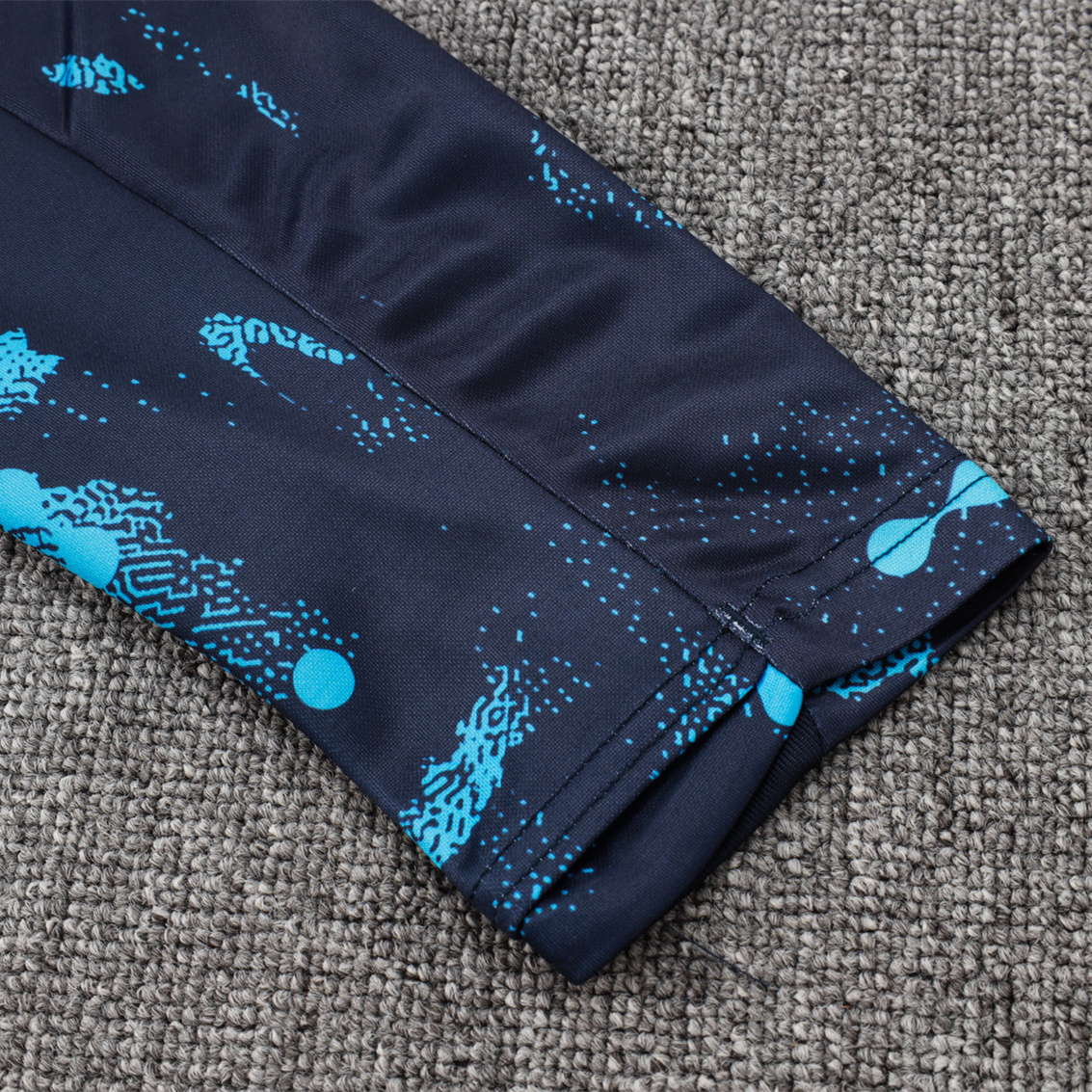 ManixJersey.com | C.H.E.L.S.E.A 24-25 Long Sleeve Training Set - Royal Blue with Blue Dots -Customize Name, Number and Patch | Worldwide Shipping