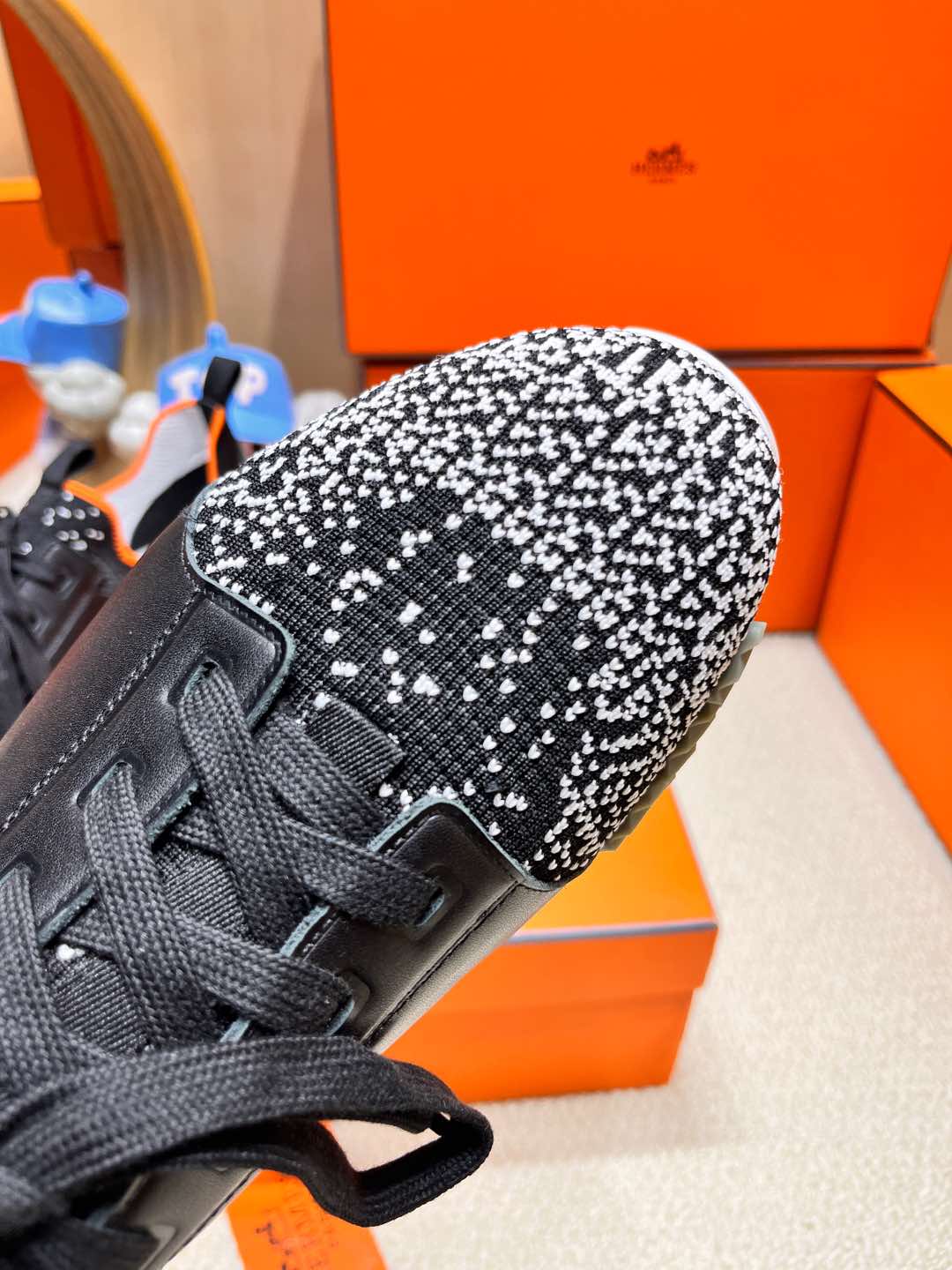 DEPART SLIP-ON SNEAKER IN WHITE MIX BLACK KNIT AND CALFSKIN、mysite、Cacoeks