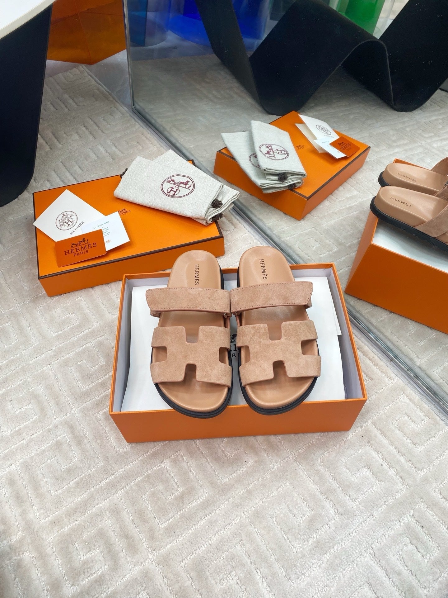 HM CHYPRE SANDALS IN DARK BEIGE SUEDE、mysite、Cacoeks